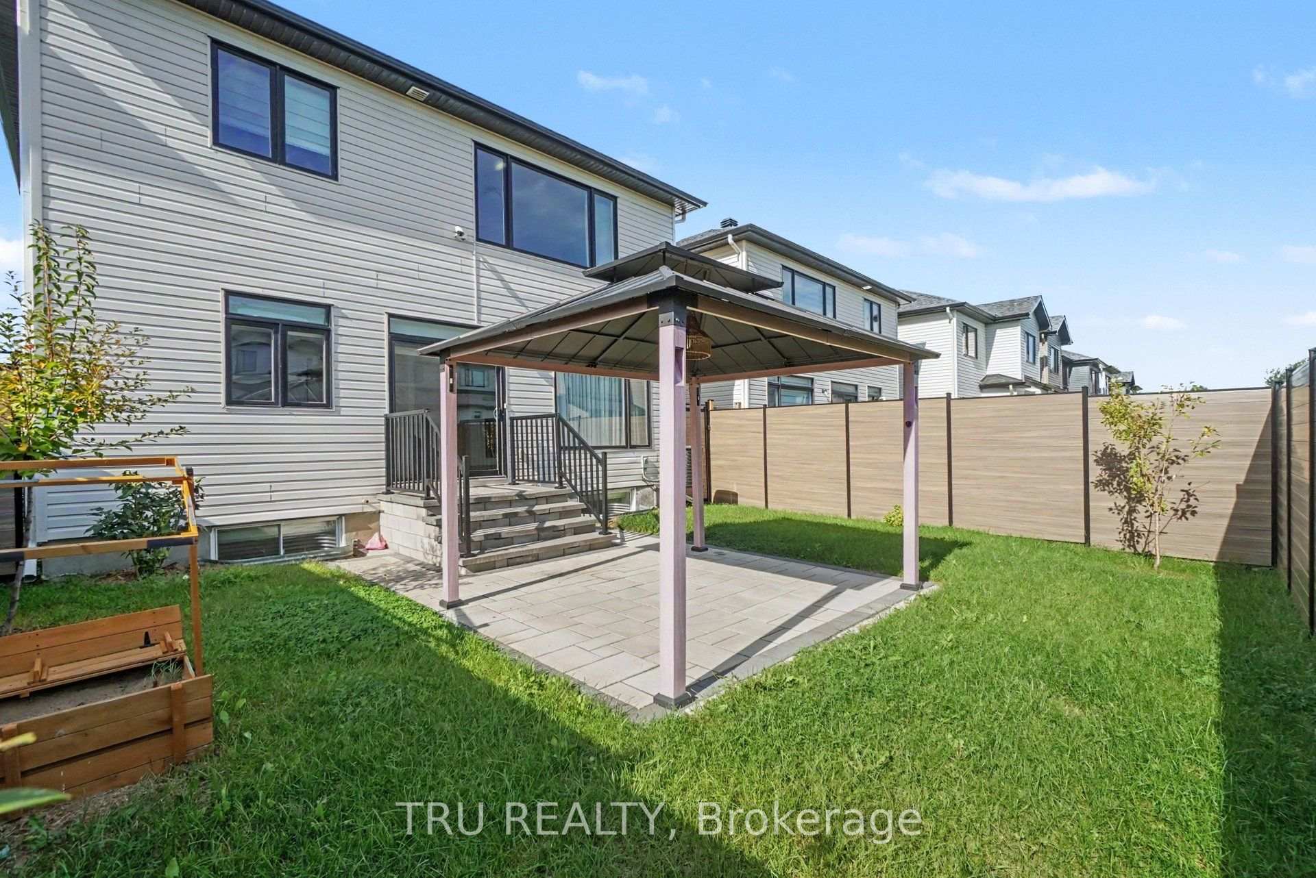 Photo 41 of 306 Chamomile Way, Ottawa, Leitrim — HOMEH