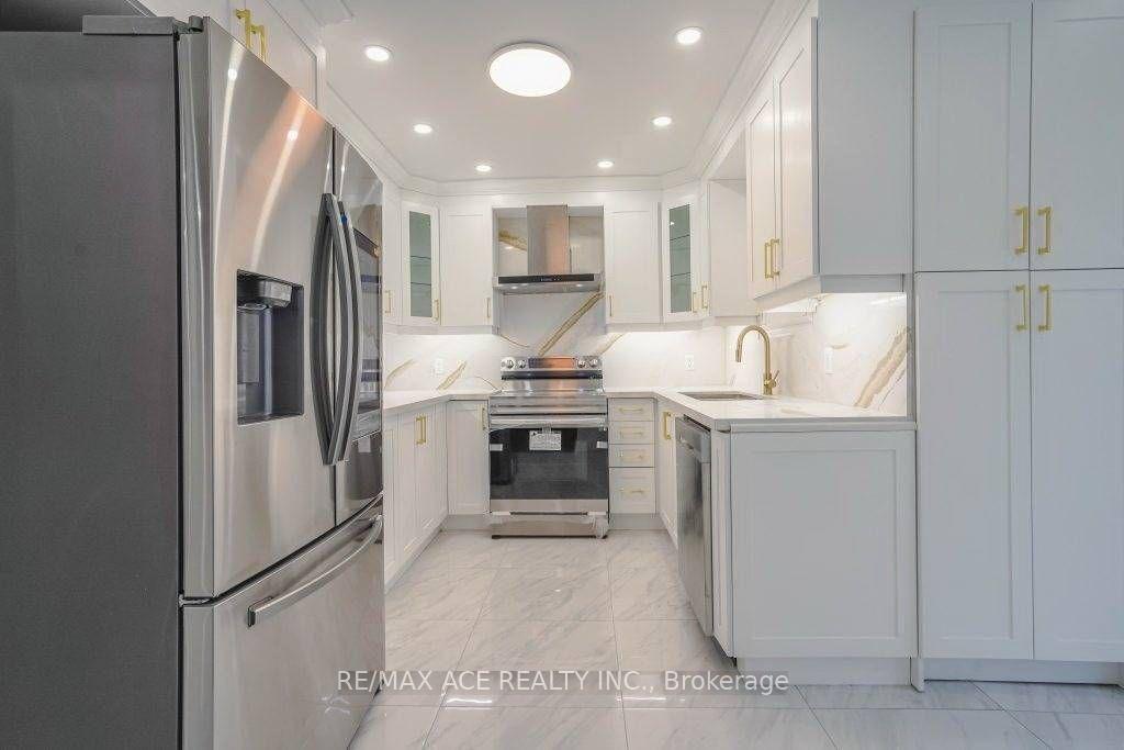 Photo 6 of Unit Main, 168 Roxbury Street, Markham, Rouge River Estates — HOMEH