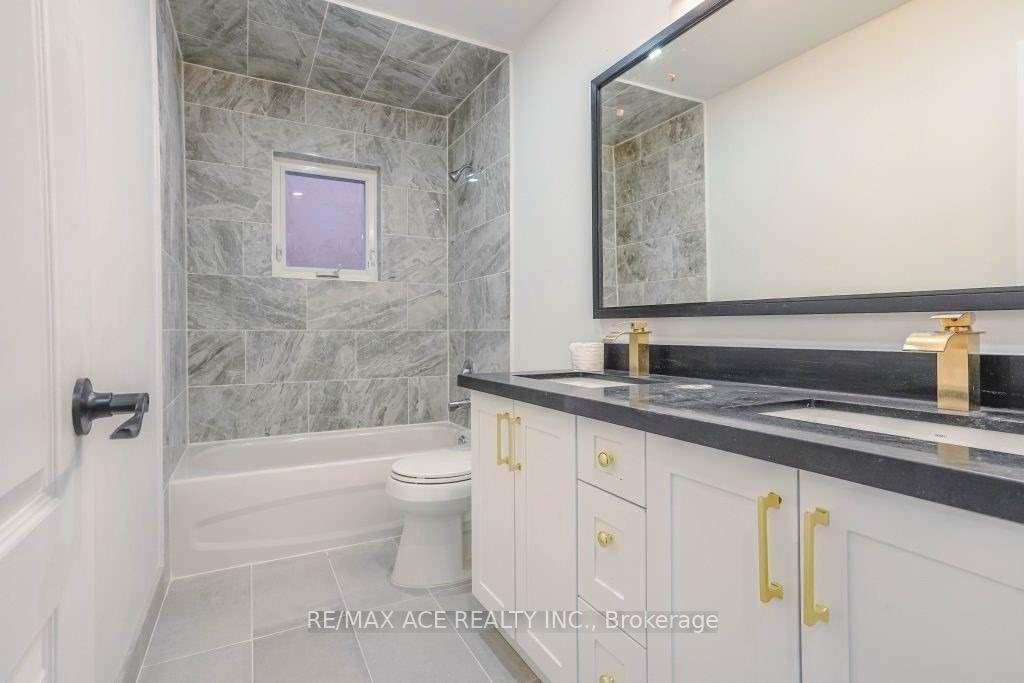 Photo 8 of Unit Main, 168 Roxbury Street, Markham, Rouge River Estates — HOMEH