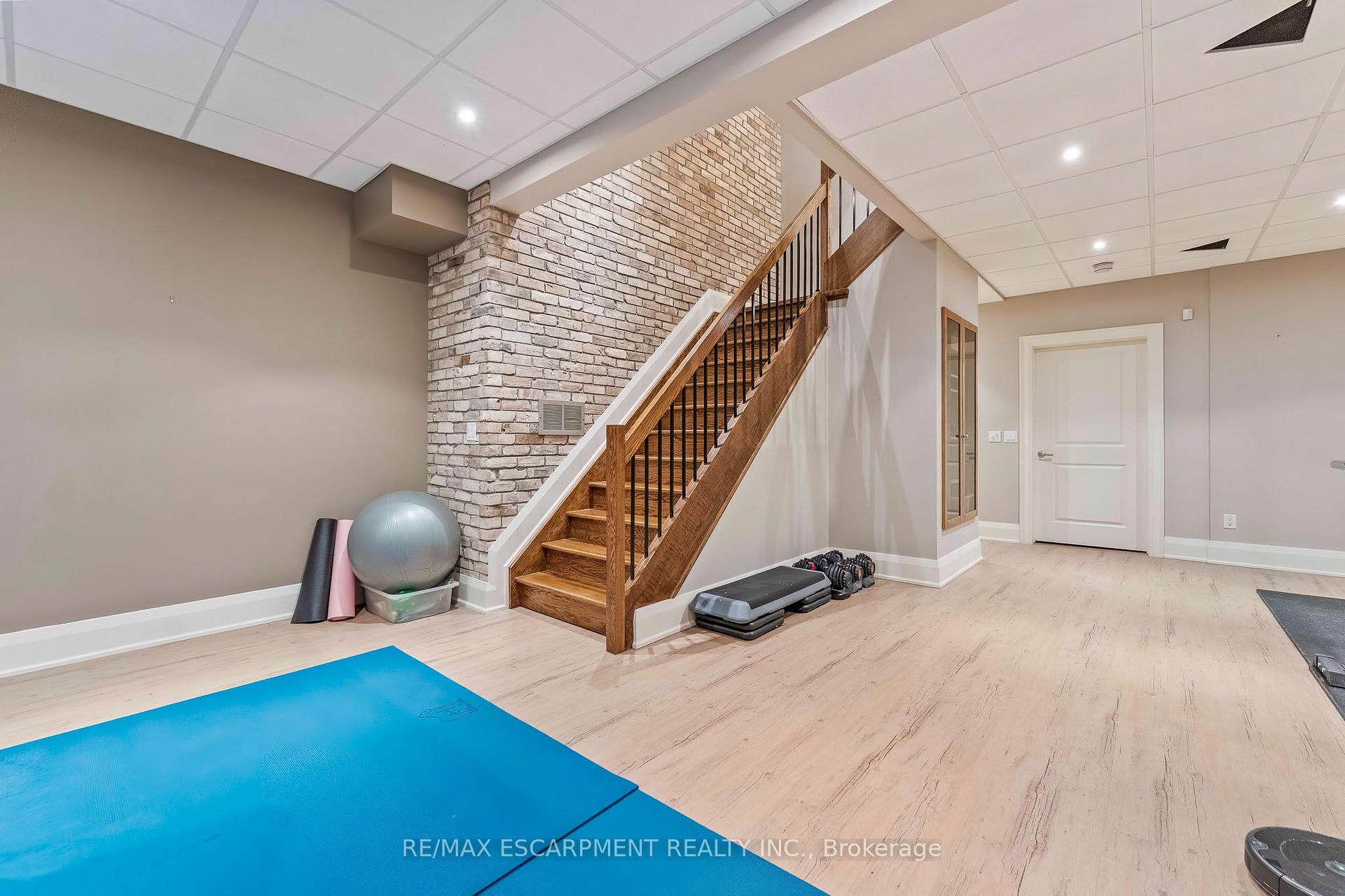 Photo 33 of 2209 Pineneedle Row, Mississauga, Erindale — HOMEH