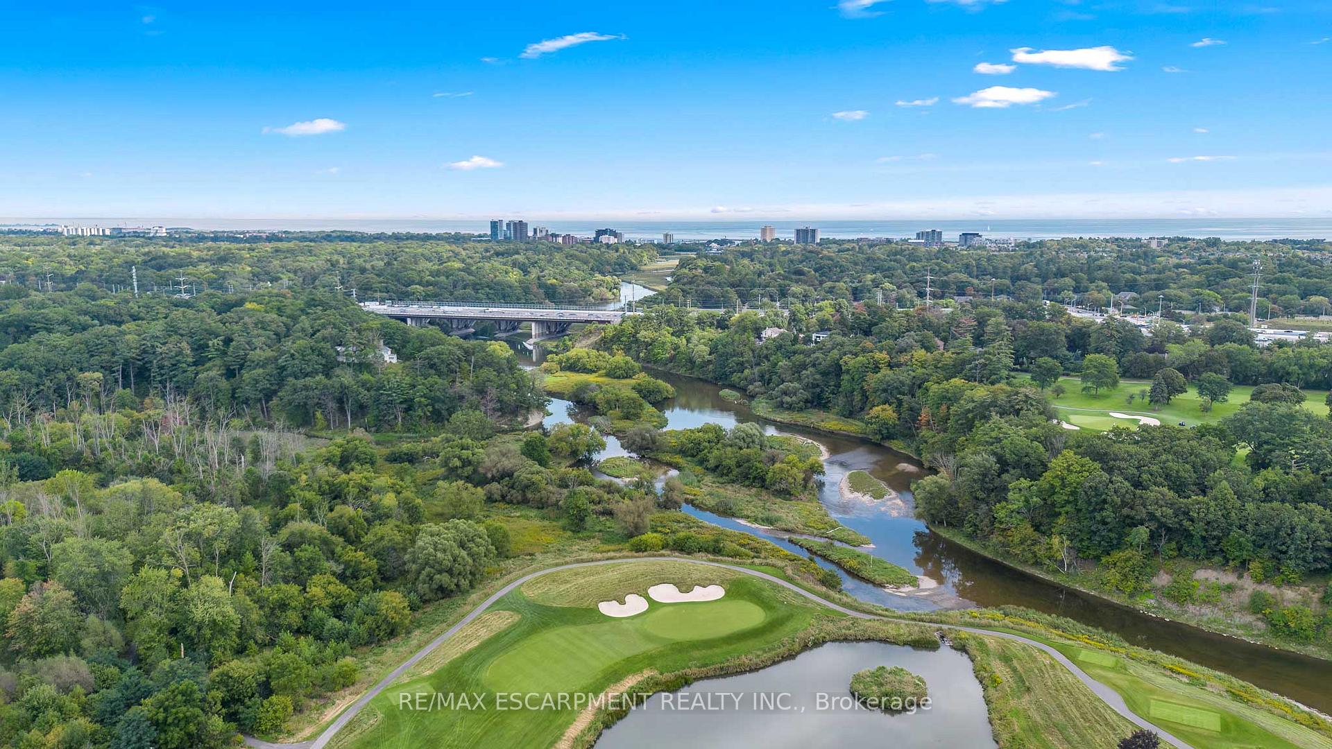Photo 37 of 2209 Pineneedle Row, Mississauga, Erindale — HOMEH