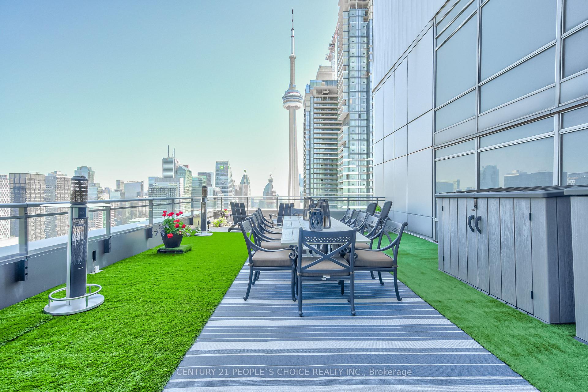 Photo 2 of Unit PH5201, 25 Telegram Mews, Toronto, Waterfront Communities — HOMEH