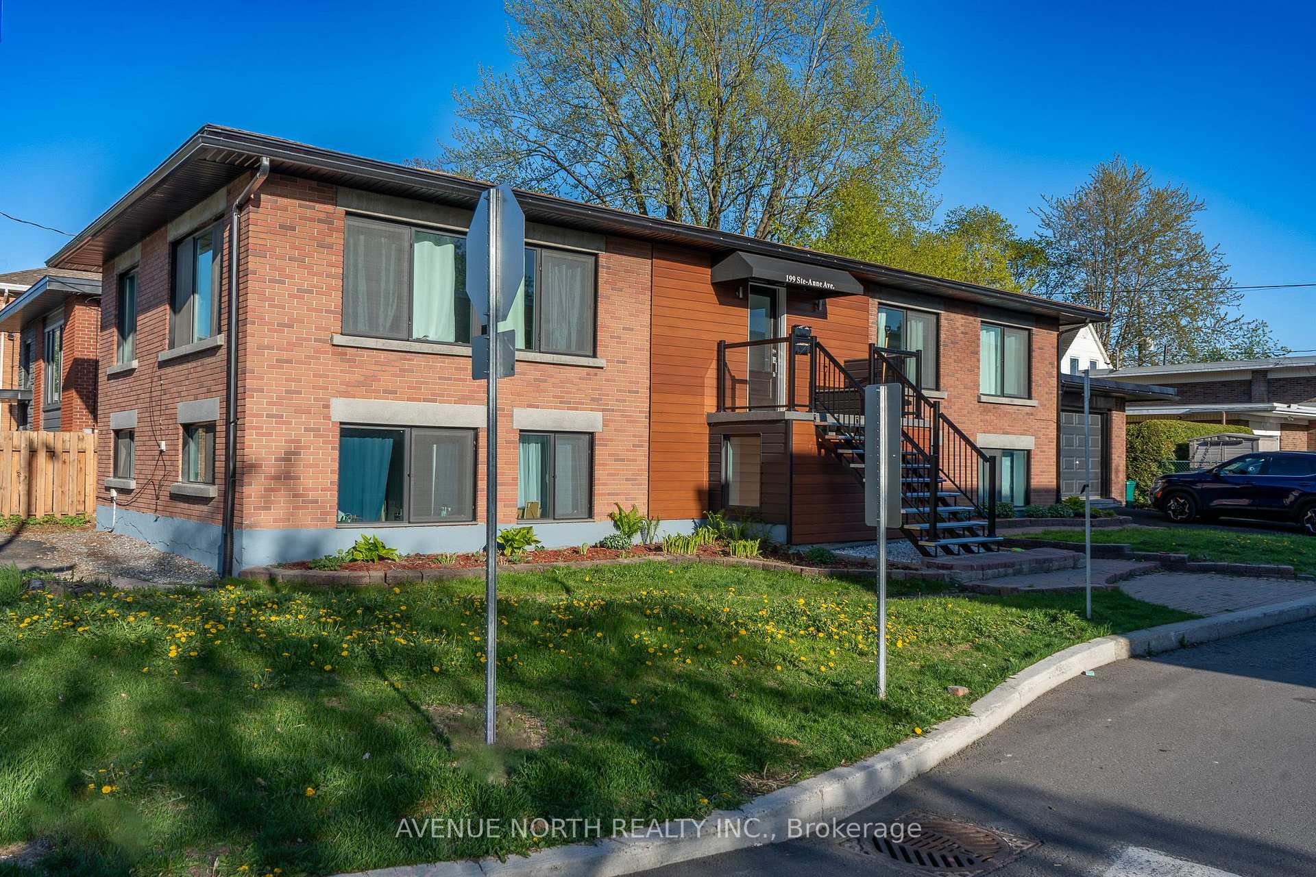 Photo 2 of Unit 4, 199 Ste Anne Street, Ottawa, Vanier — HOMEH