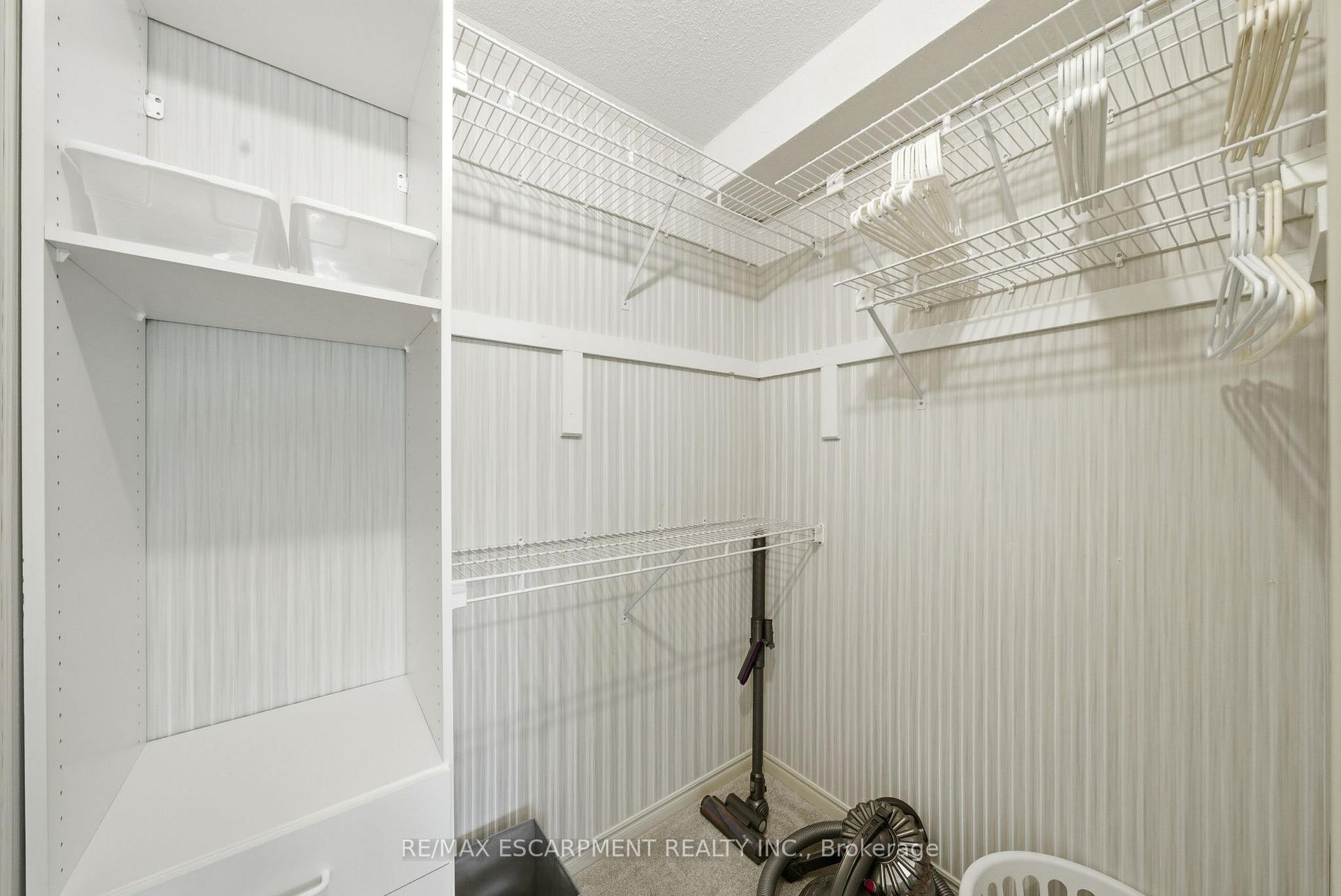 Photo 24 of Unit 303, 416 Limeridge Road E, Hamilton, Bruleville — HOMEH