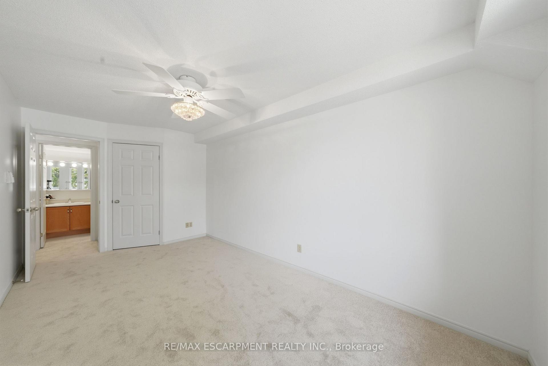Photo 27 of Unit 303, 416 Limeridge Road E, Hamilton, Bruleville — HOMEH