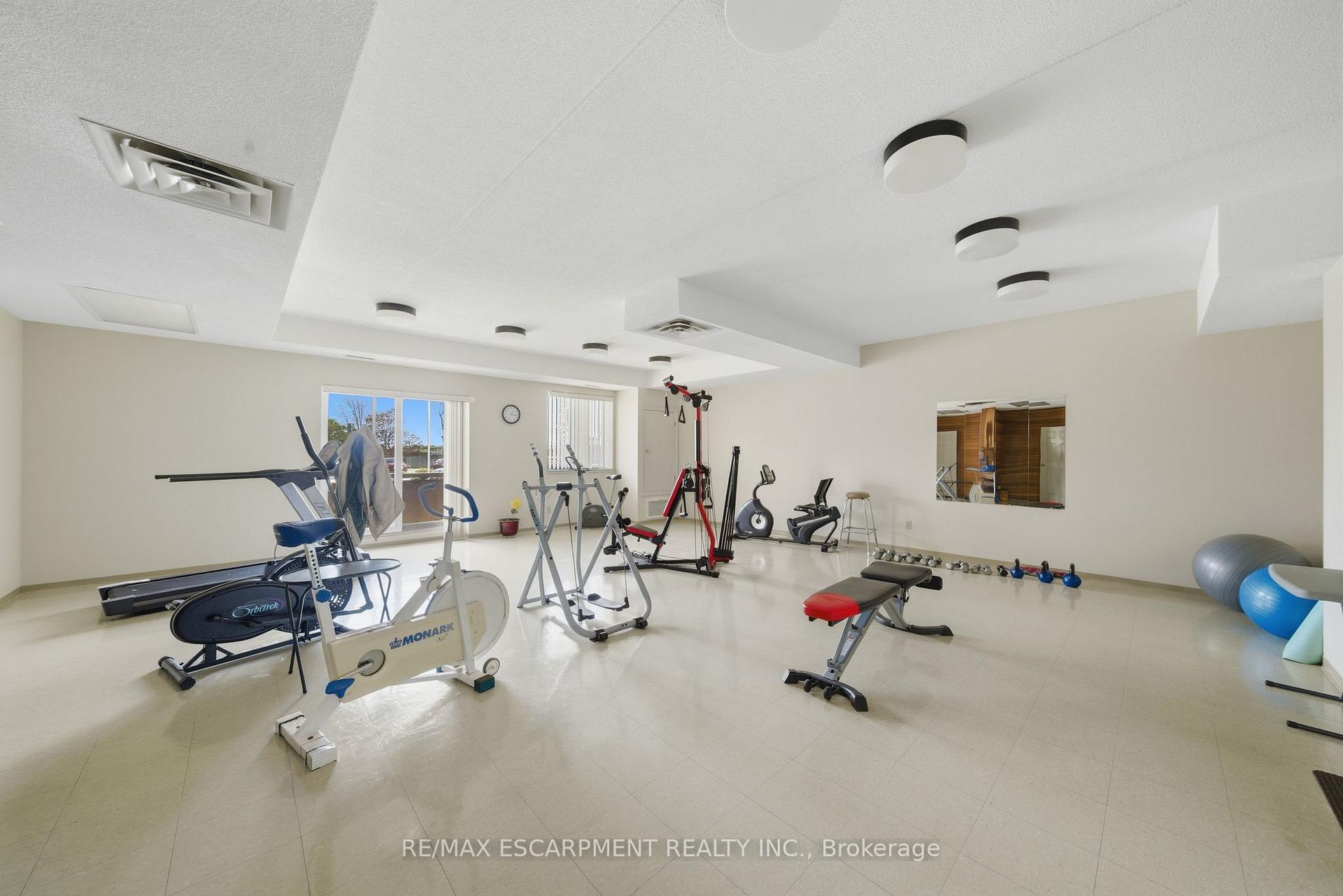 Photo 33 of Unit 303, 416 Limeridge Road E, Hamilton, Bruleville — HOMEH
