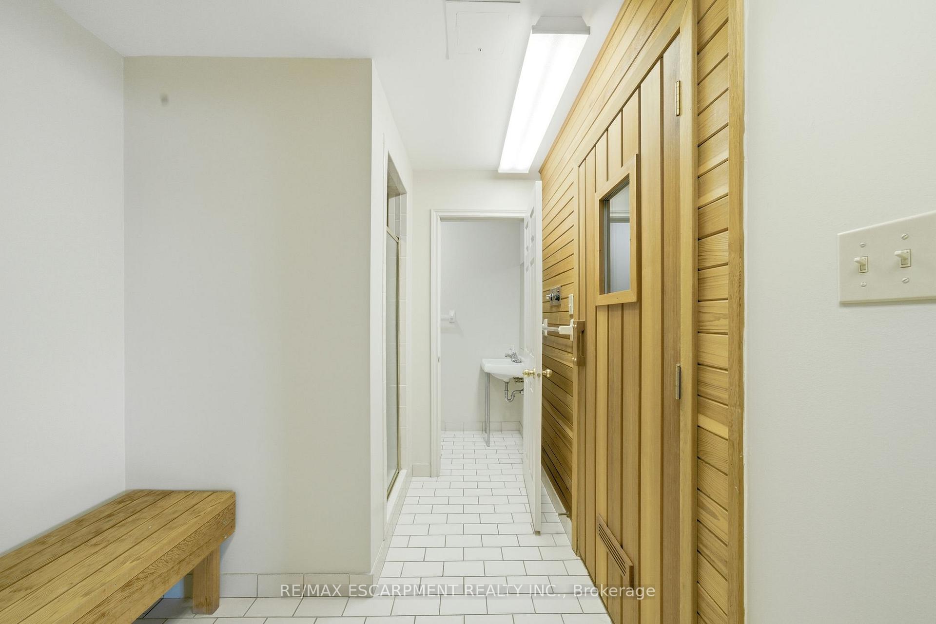 Photo 34 of Unit 303, 416 Limeridge Road E, Hamilton, Bruleville — HOMEH