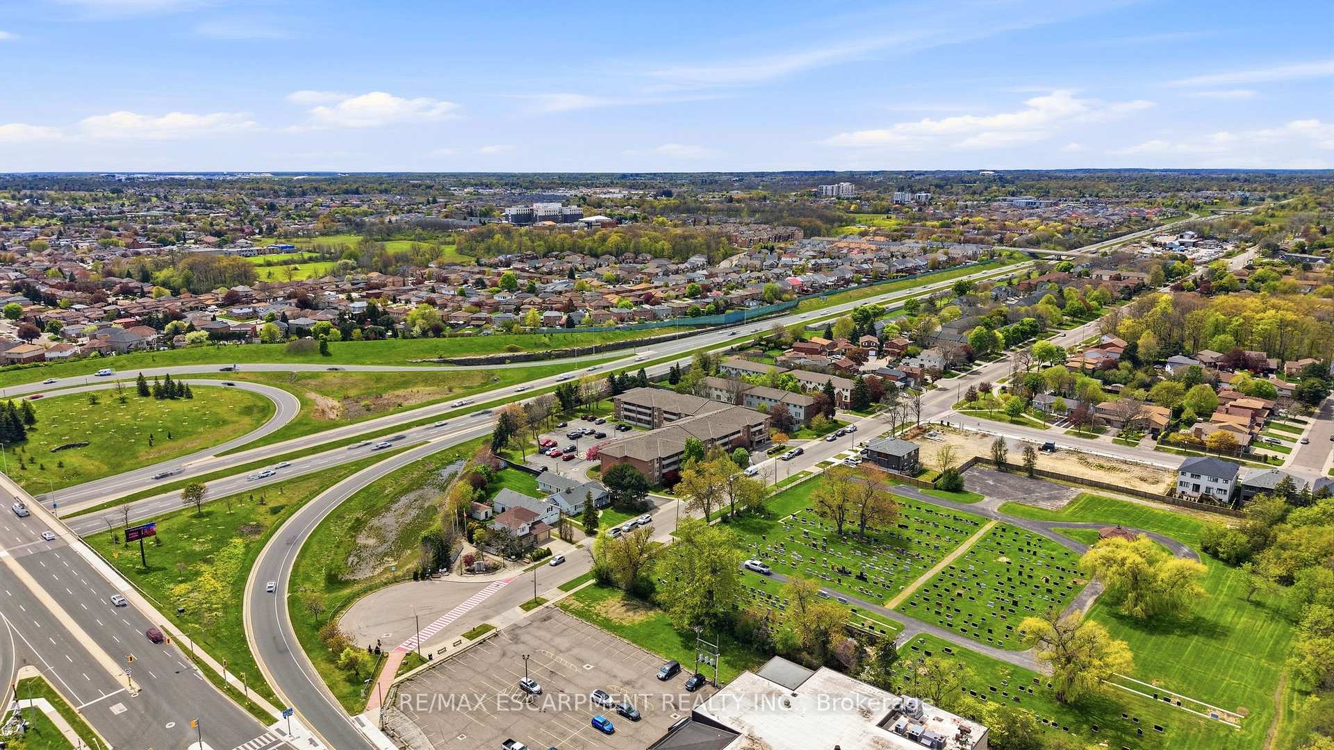 Photo 37 of Unit 303, 416 Limeridge Road E, Hamilton, Bruleville — HOMEH