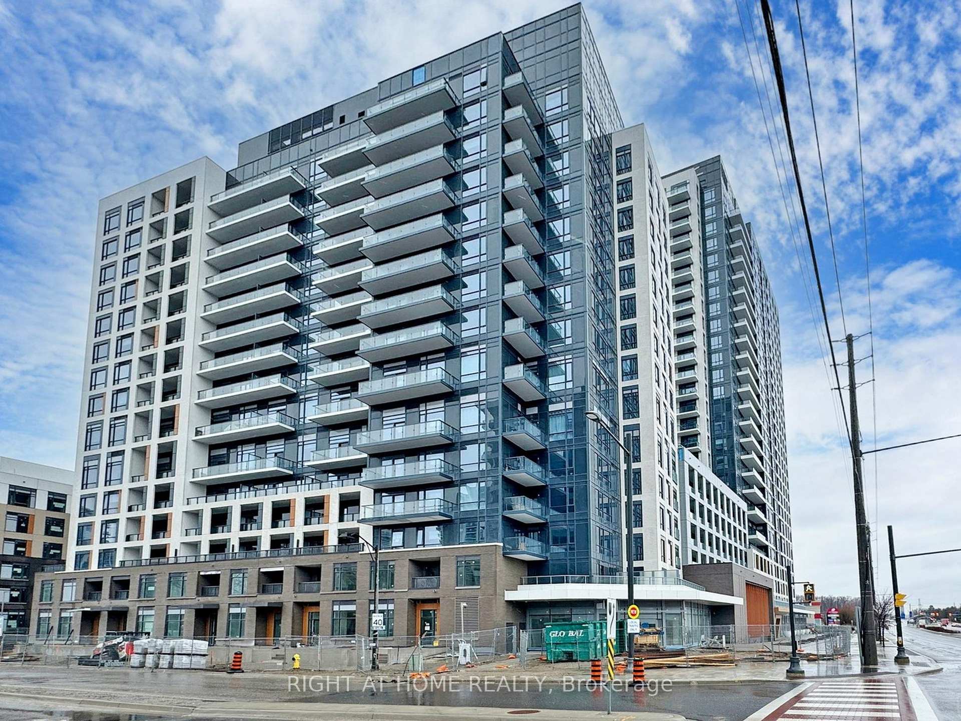Photo 2 of Unit 19, 7950 Bathurst Street, Vaughan, Beverley Glen — HOMEH