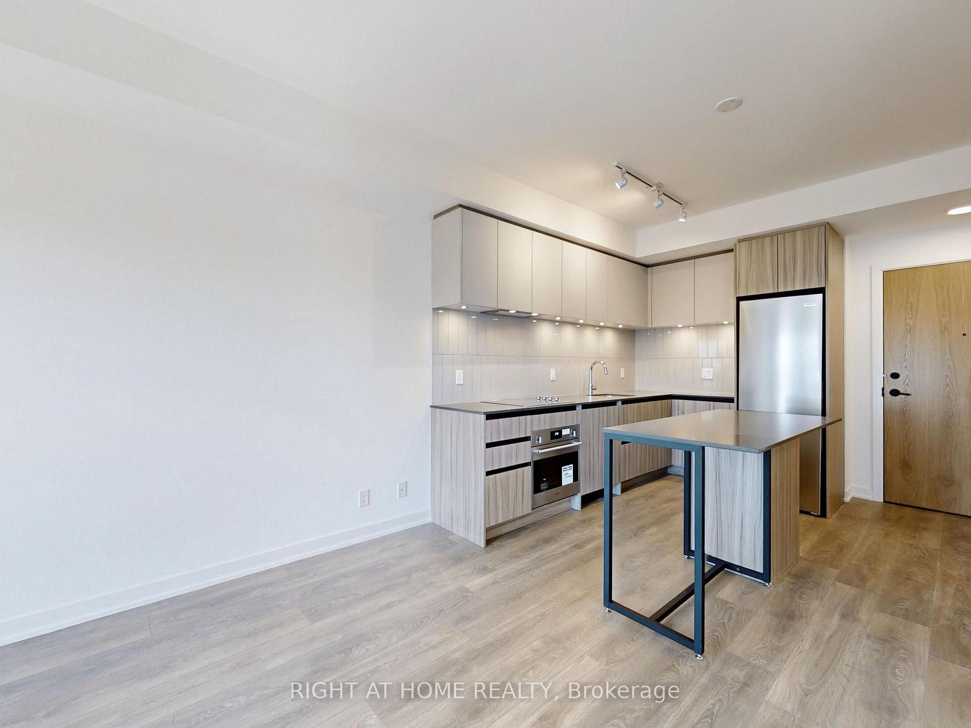 Photo 7 of Unit 19, 7950 Bathurst Street, Vaughan, Beverley Glen — HOMEH