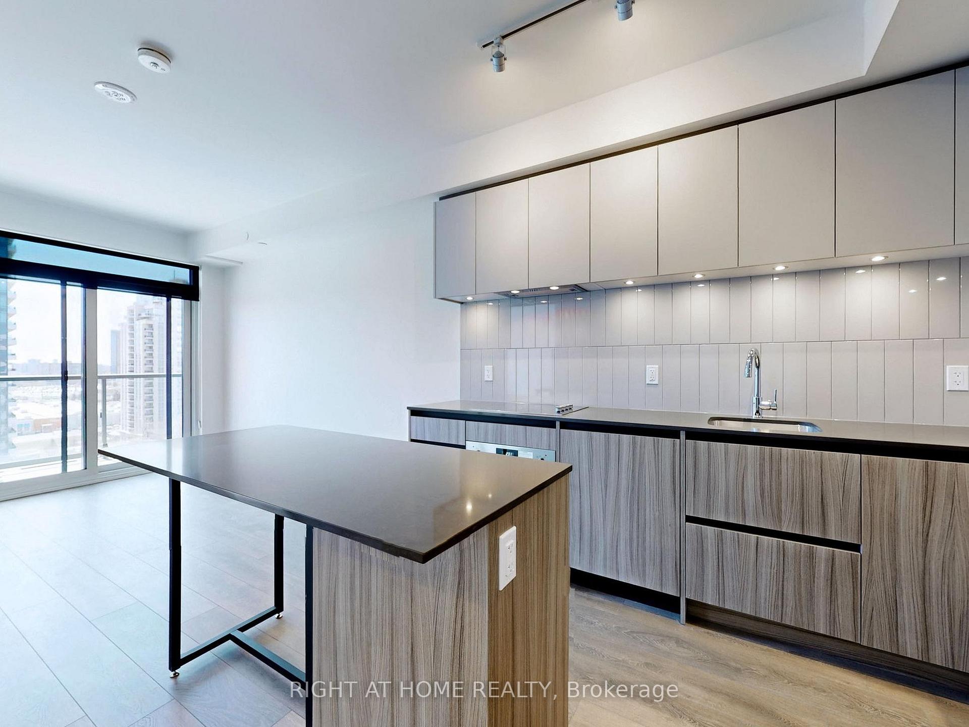 Photo 8 of Unit 19, 7950 Bathurst Street, Vaughan, Beverley Glen — HOMEH