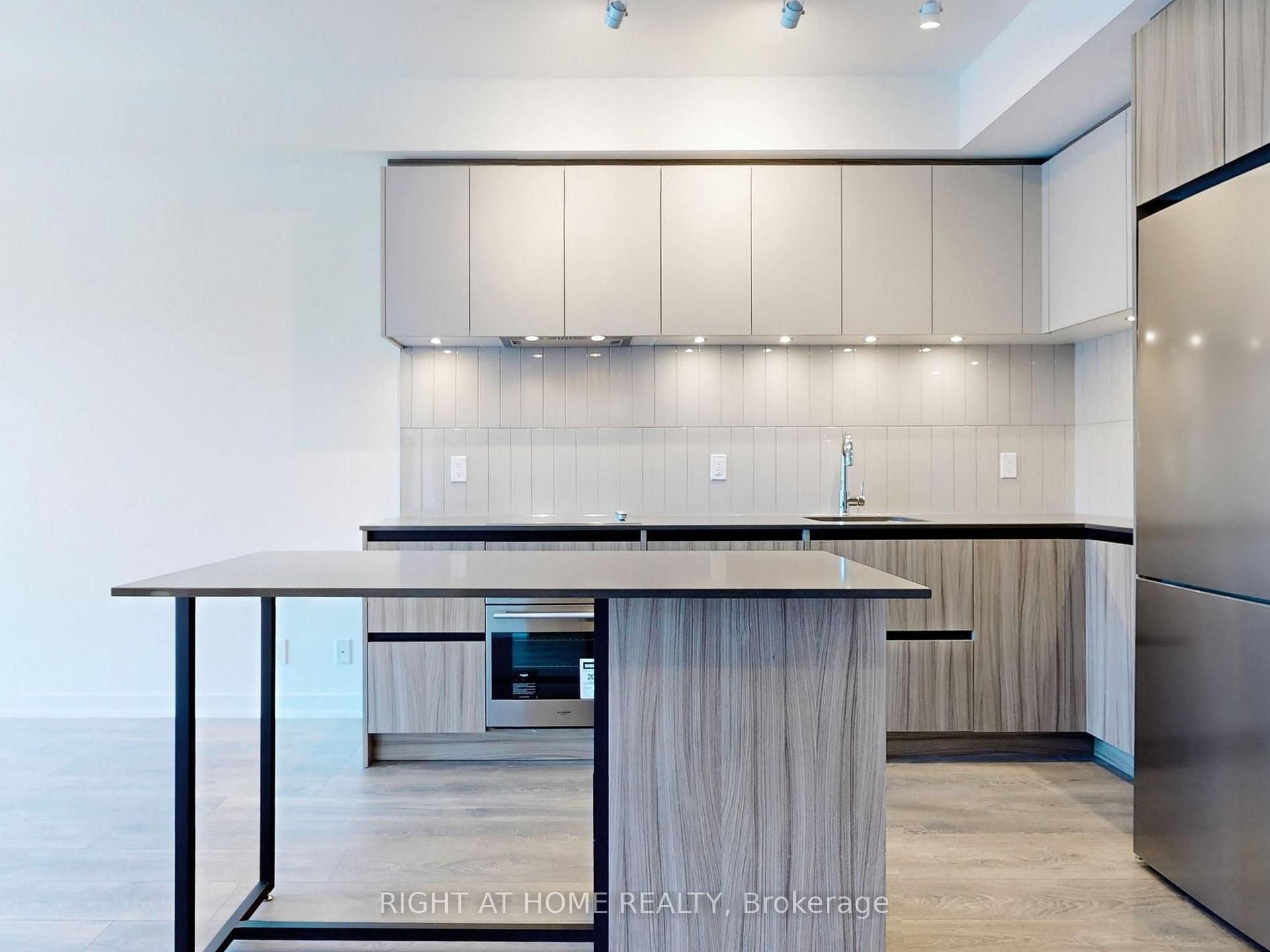 Photo 9 of Unit 19, 7950 Bathurst Street, Vaughan, Beverley Glen — HOMEH