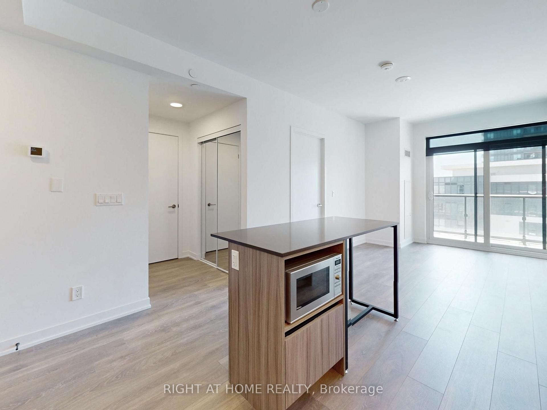 Photo 10 of Unit 19, 7950 Bathurst Street, Vaughan, Beverley Glen — HOMEH