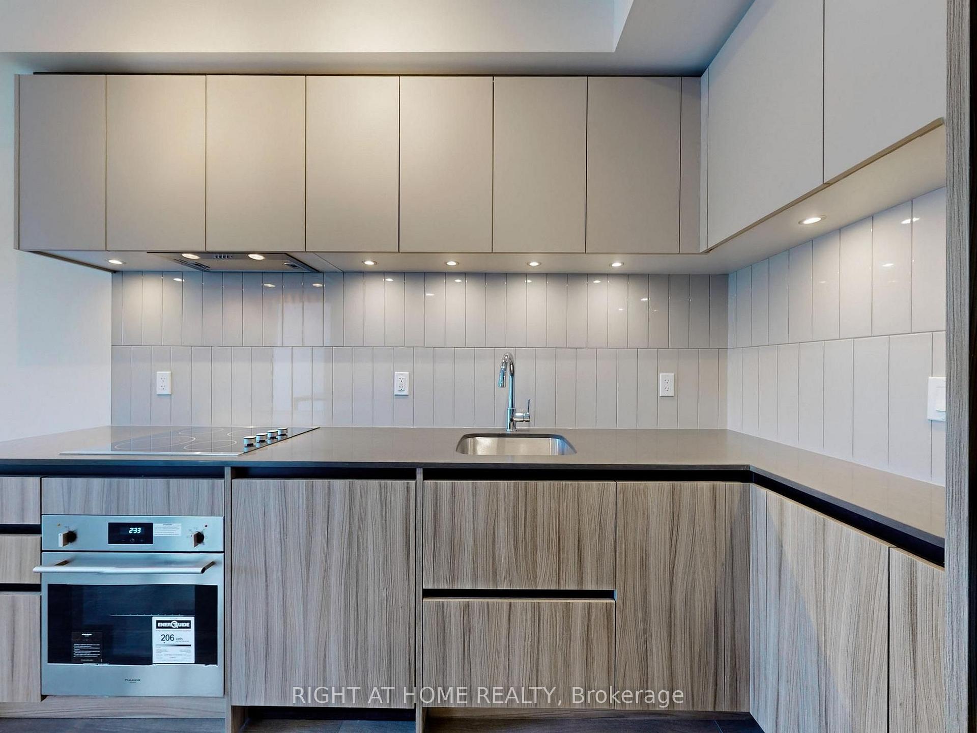 Photo 13 of Unit 19, 7950 Bathurst Street, Vaughan, Beverley Glen — HOMEH