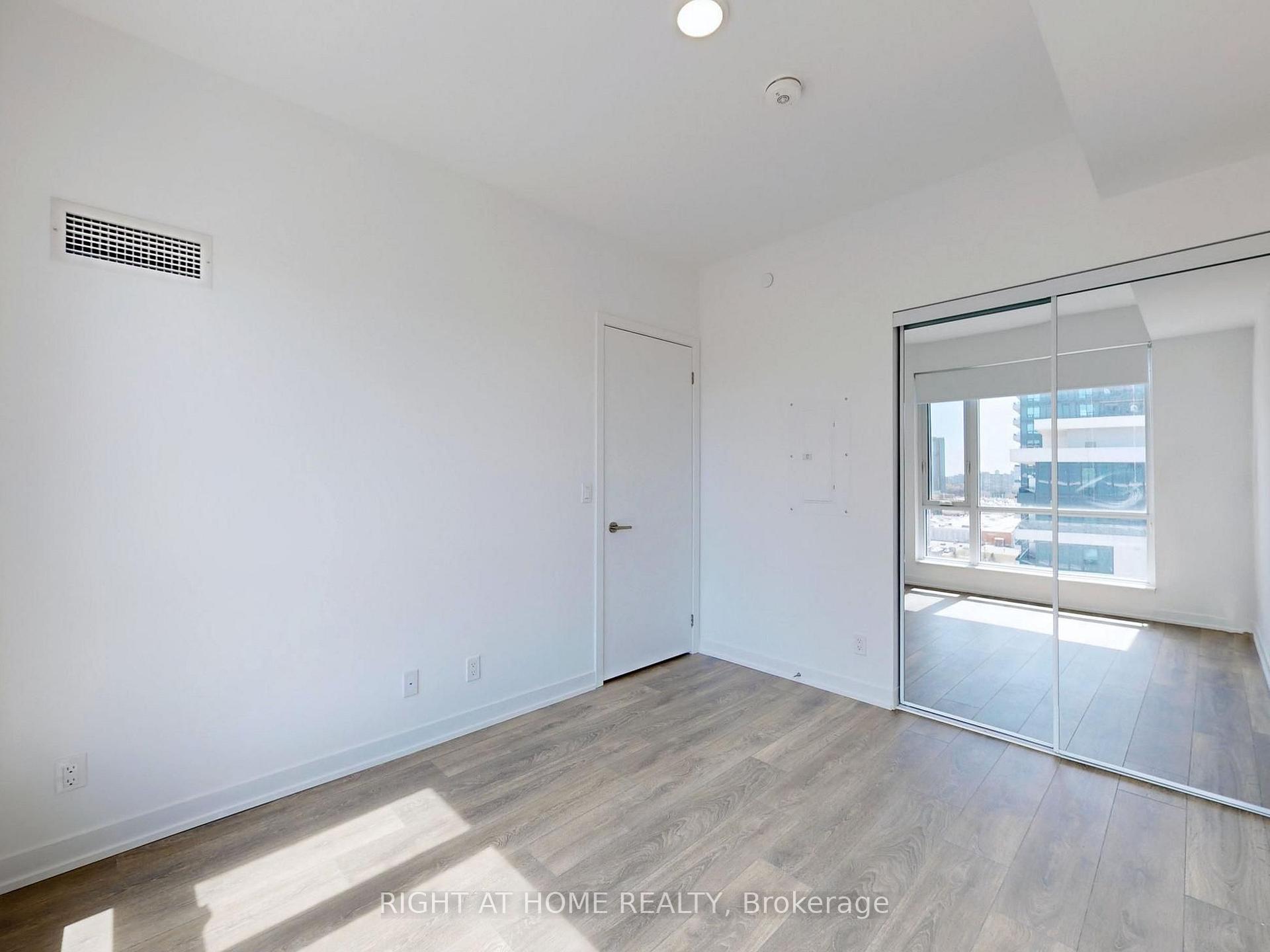 Photo 16 of Unit 19, 7950 Bathurst Street, Vaughan, Beverley Glen — HOMEH