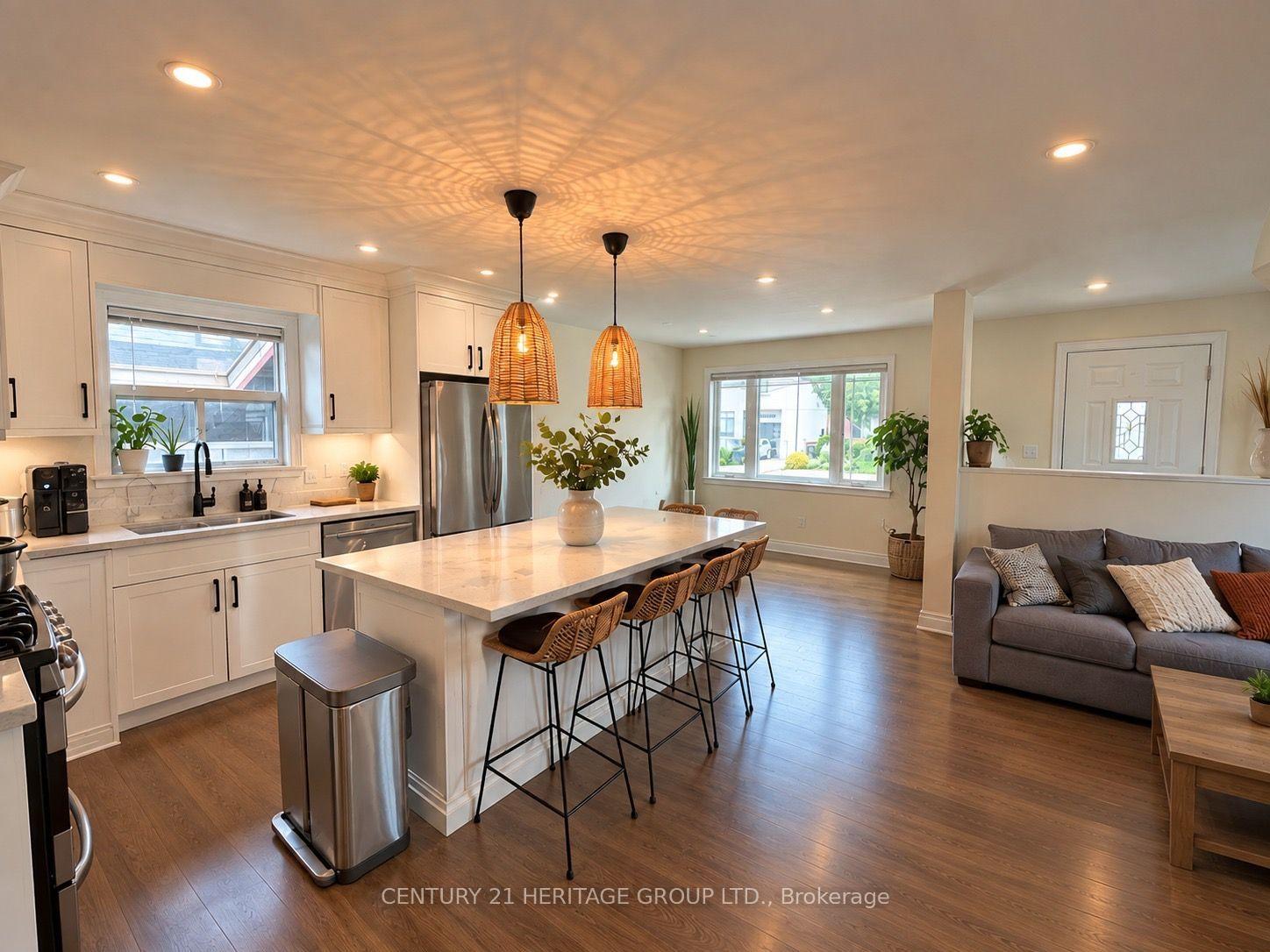 Photo 2 of 93 Ellington Drive, Scarborough, Wexford-Maryvale — HOMEH
