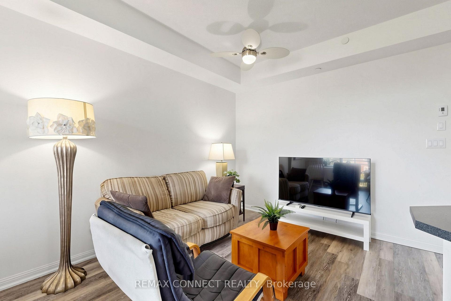 Photo 4 of Unit 307, 84 Aspen Springs Drive, Clarington, Bowmanville — HOMEH