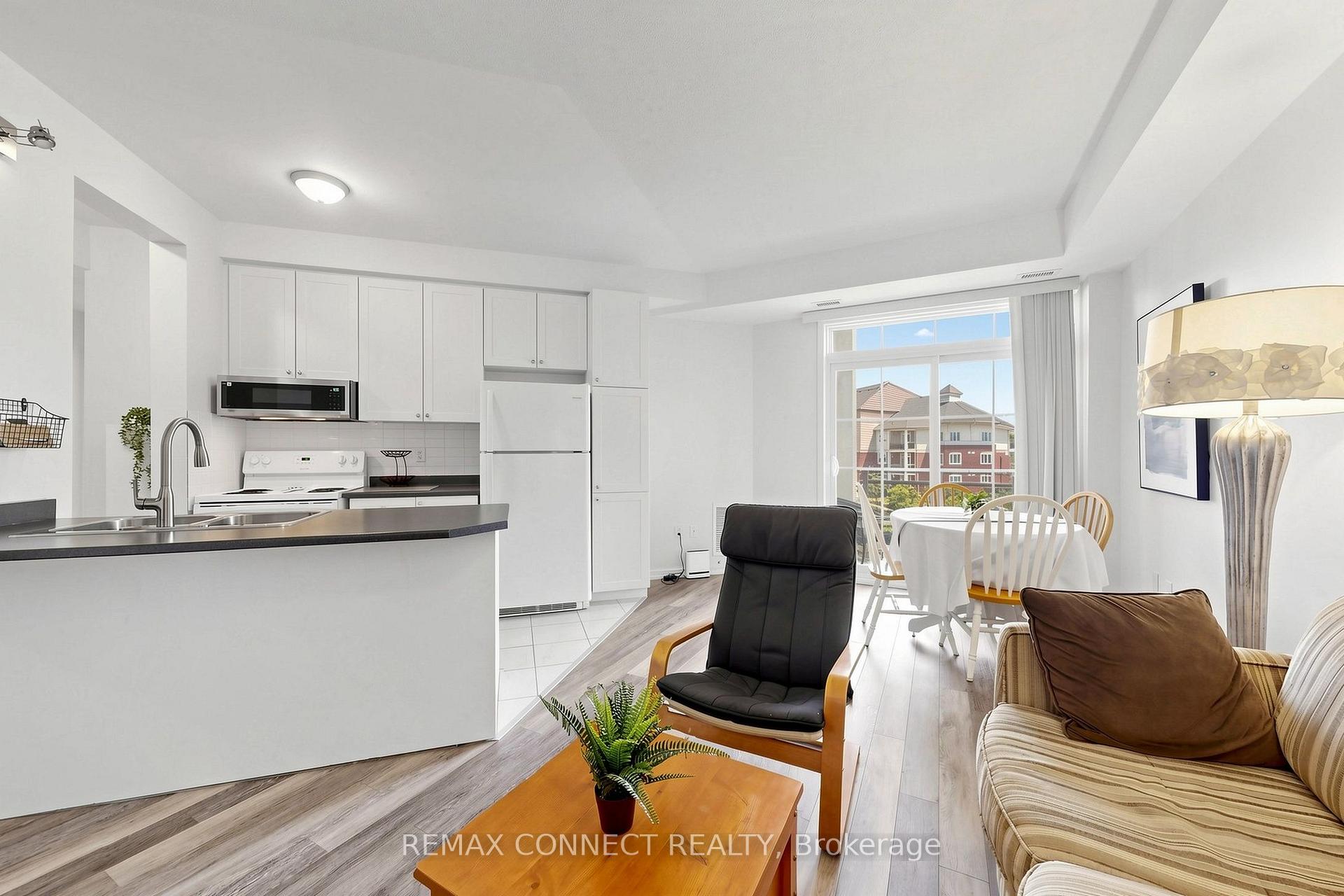 Photo 5 of Unit 307, 84 Aspen Springs Drive, Clarington, Bowmanville — HOMEH