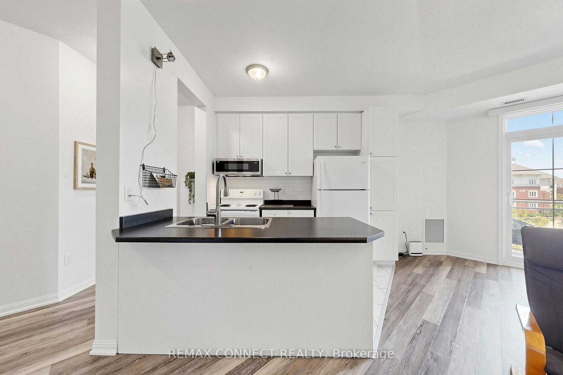 Photo 8 of Unit 307, 84 Aspen Springs Drive, Clarington, Bowmanville — HOMEH