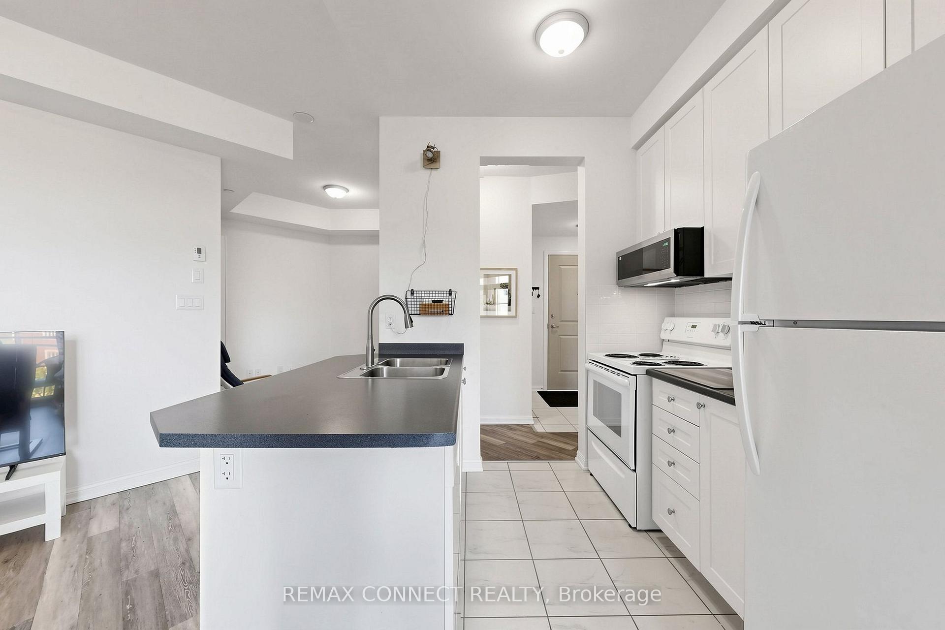 Photo 9 of Unit 307, 84 Aspen Springs Drive, Clarington, Bowmanville — HOMEH