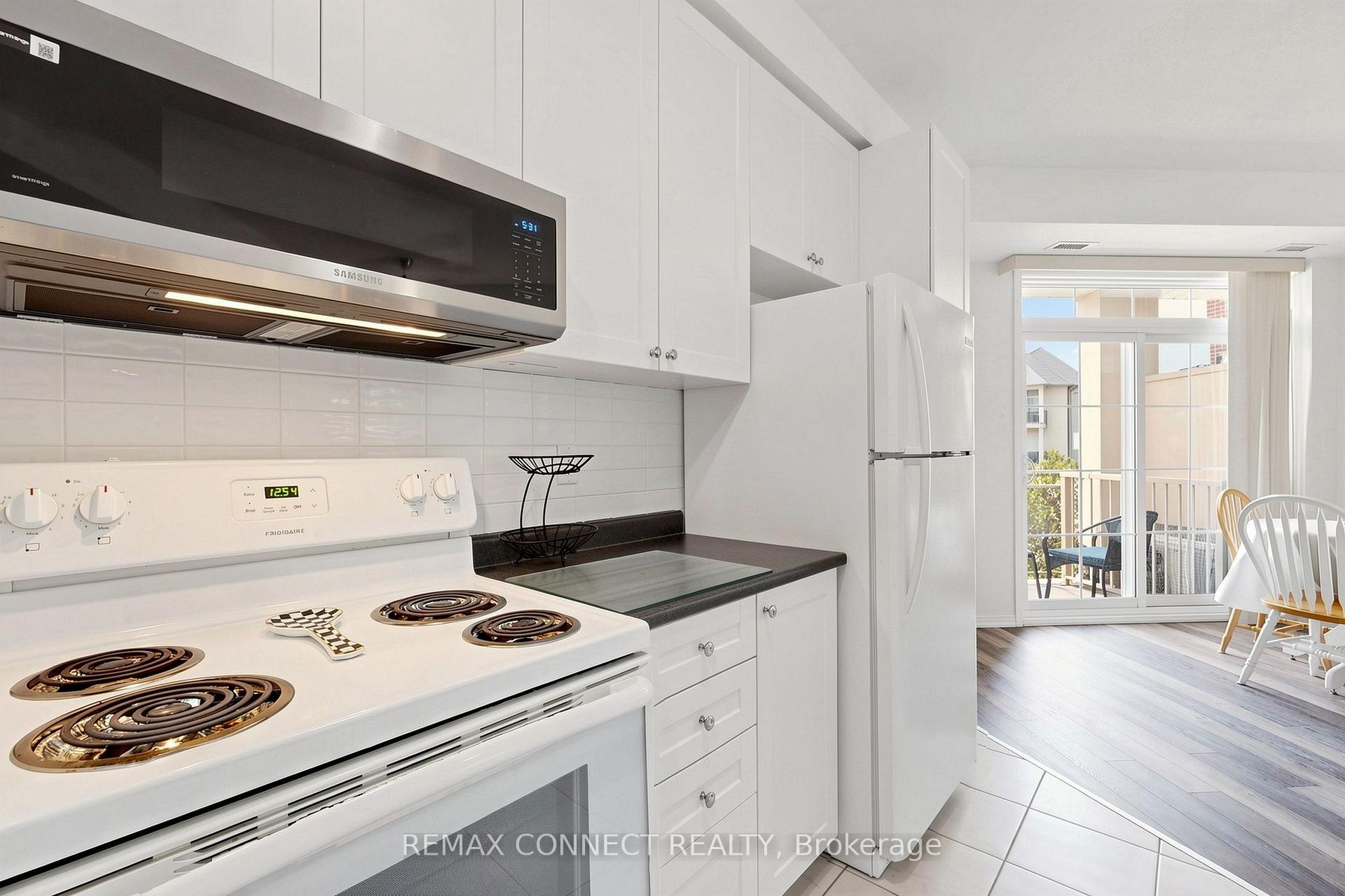 Photo 12 of Unit 307, 84 Aspen Springs Drive, Clarington, Bowmanville — HOMEH