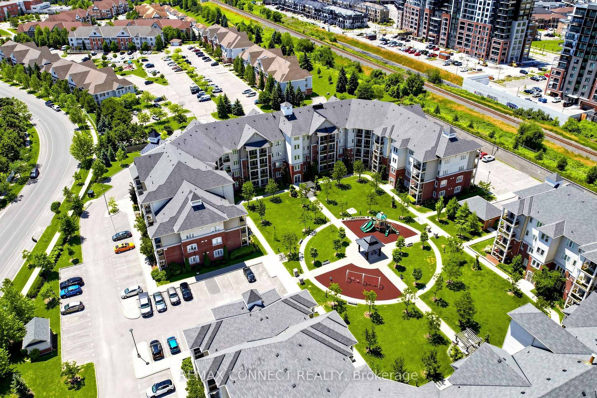 Photo 37 of Unit 307, 84 Aspen Springs Drive, Clarington, Bowmanville — HOMEH