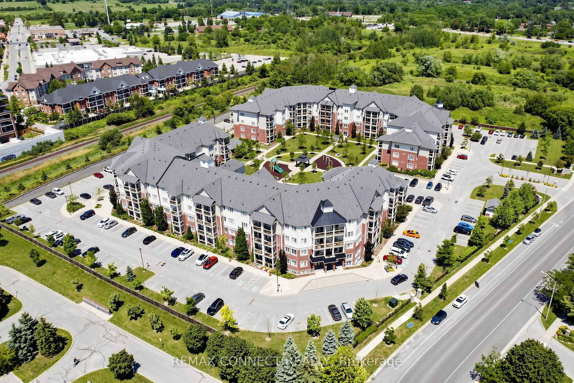 Photo 38 of Unit 307, 84 Aspen Springs Drive, Clarington, Bowmanville — HOMEH