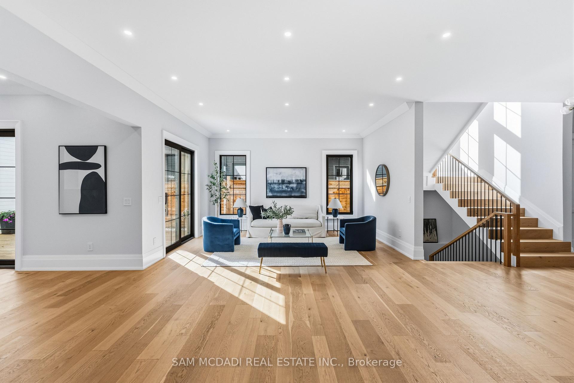 Photo 6 of 584 Fourth Line, Oakville, West — HOMEH