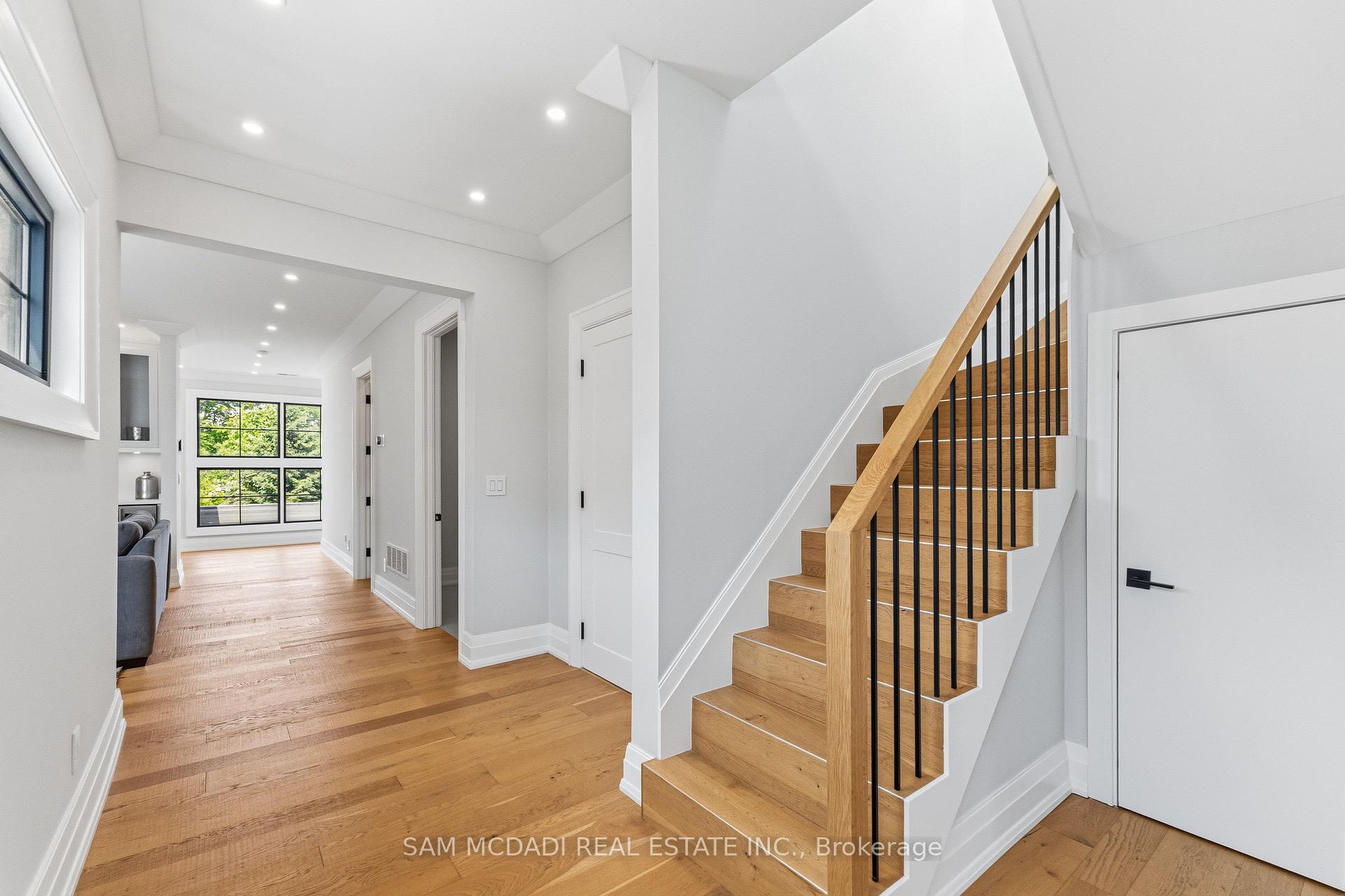 Photo 19 of 584 Fourth Line, Oakville, West — HOMEH