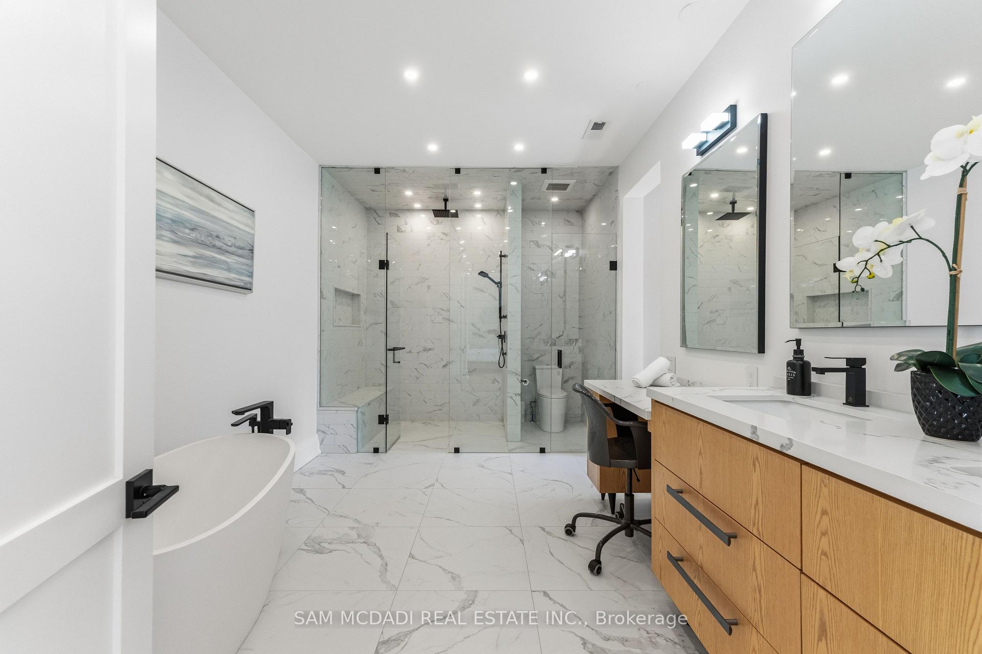 Photo 23 of 584 Fourth Line, Oakville, West — HOMEH