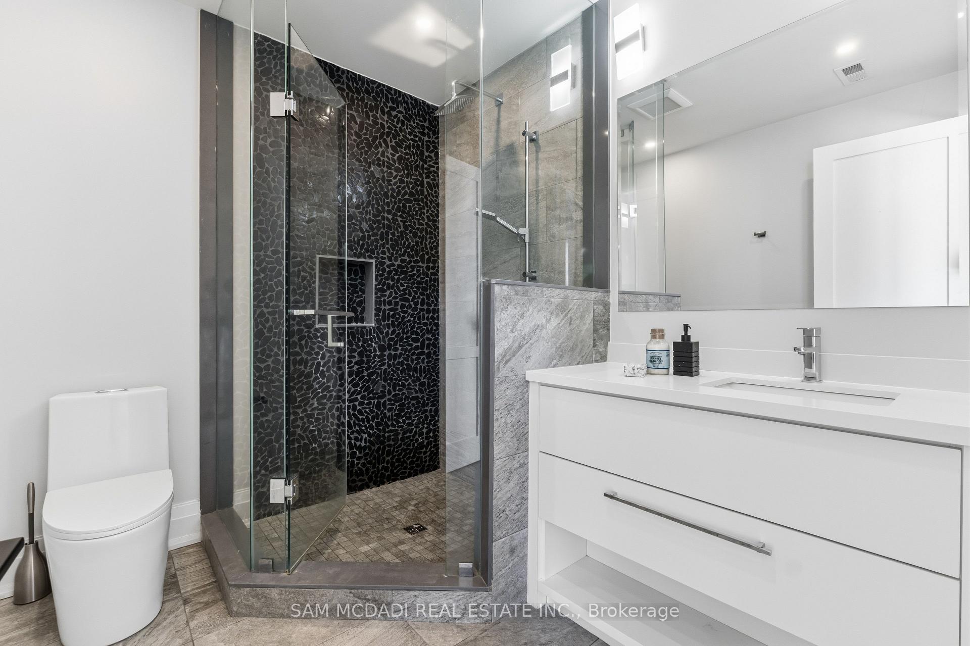 Photo 29 of 584 Fourth Line, Oakville, West — HOMEH