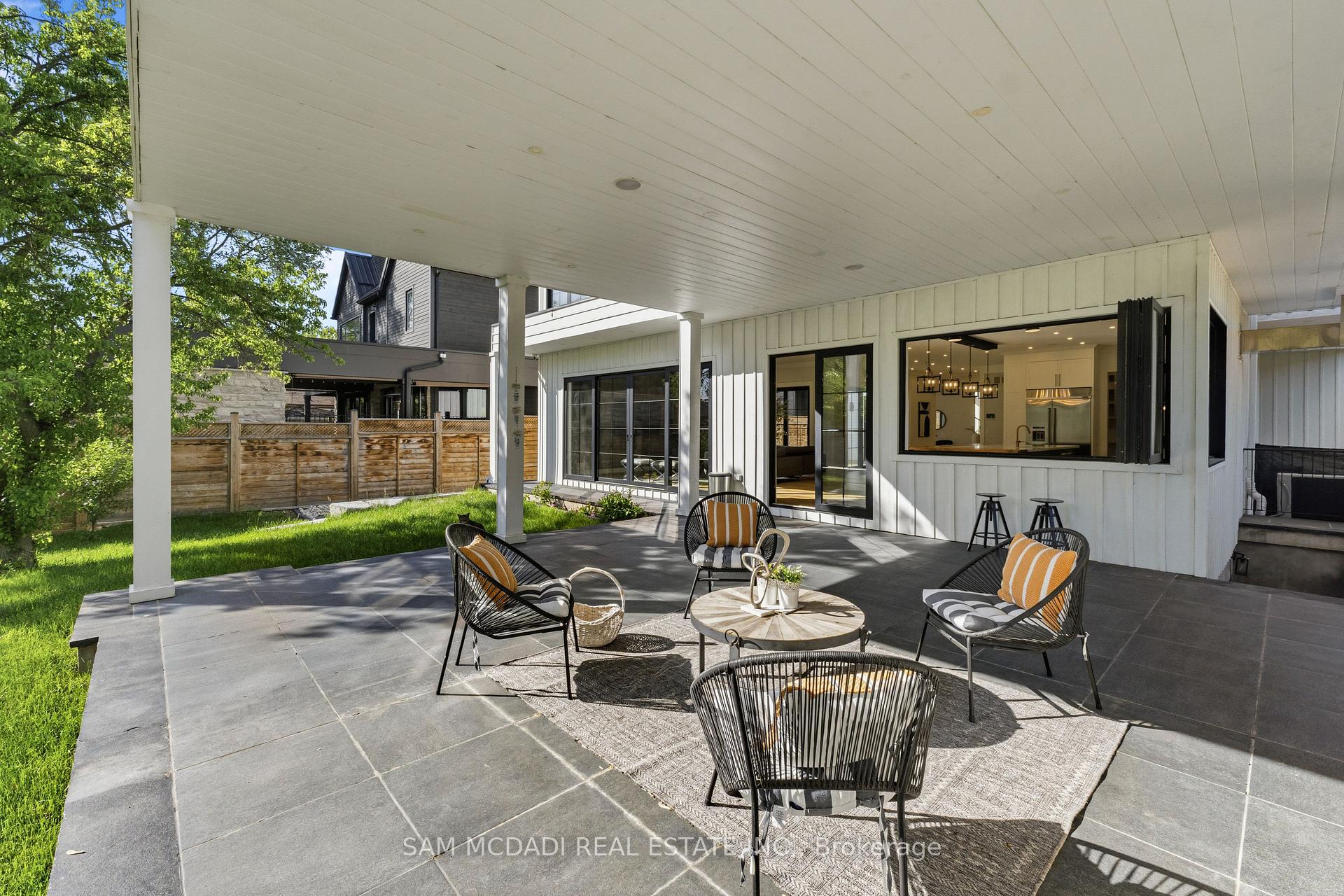 Photo 46 of 584 Fourth Line, Oakville, West — HOMEH