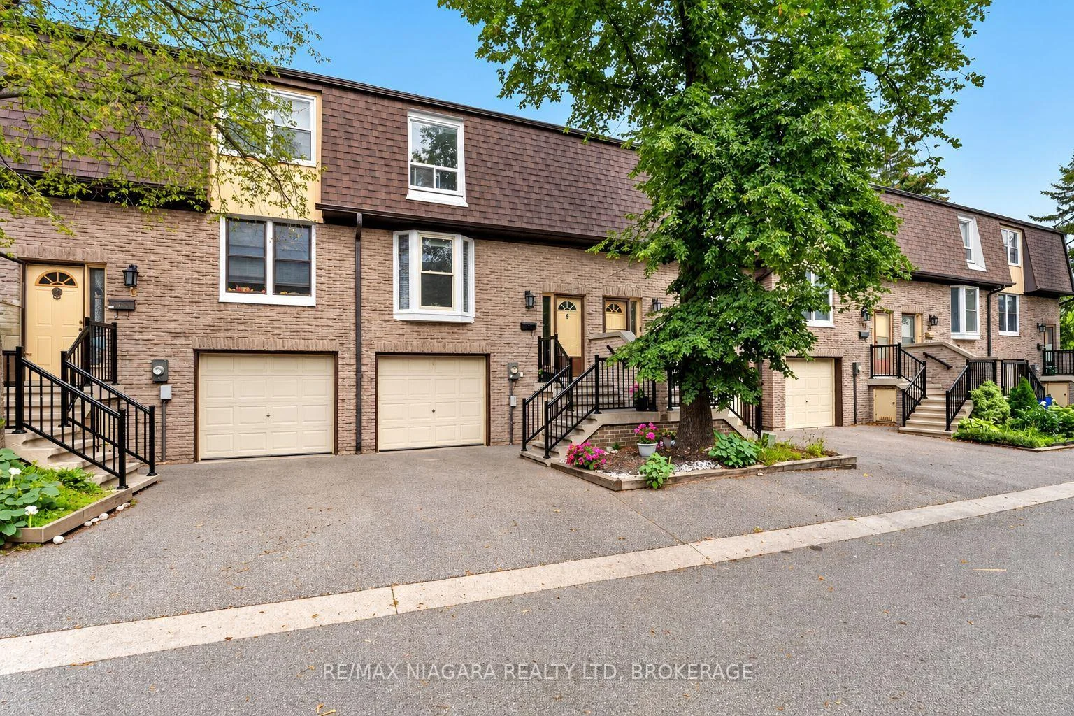 Photo of Unit 9, 209 Castle Rock Drive