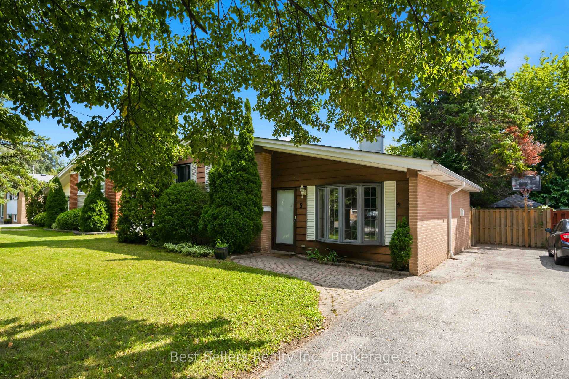Photo 33 of 5 Benfrisco Crescent, Scarborough, Woburn — HOMEH