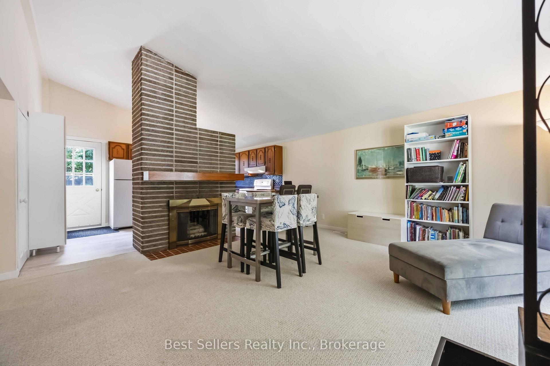 Photo 5 of 5 Benfrisco Crescent, Scarborough, Woburn — HOMEH