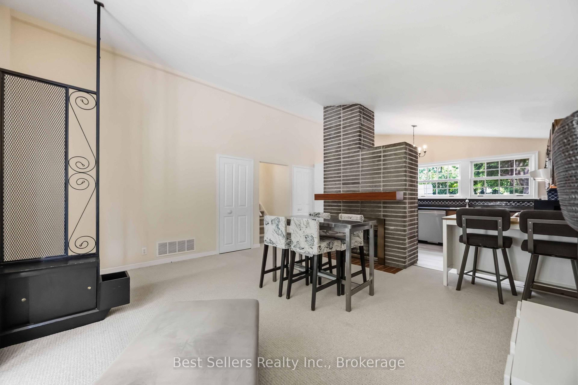 Photo 7 of 5 Benfrisco Crescent, Scarborough, Woburn — HOMEH