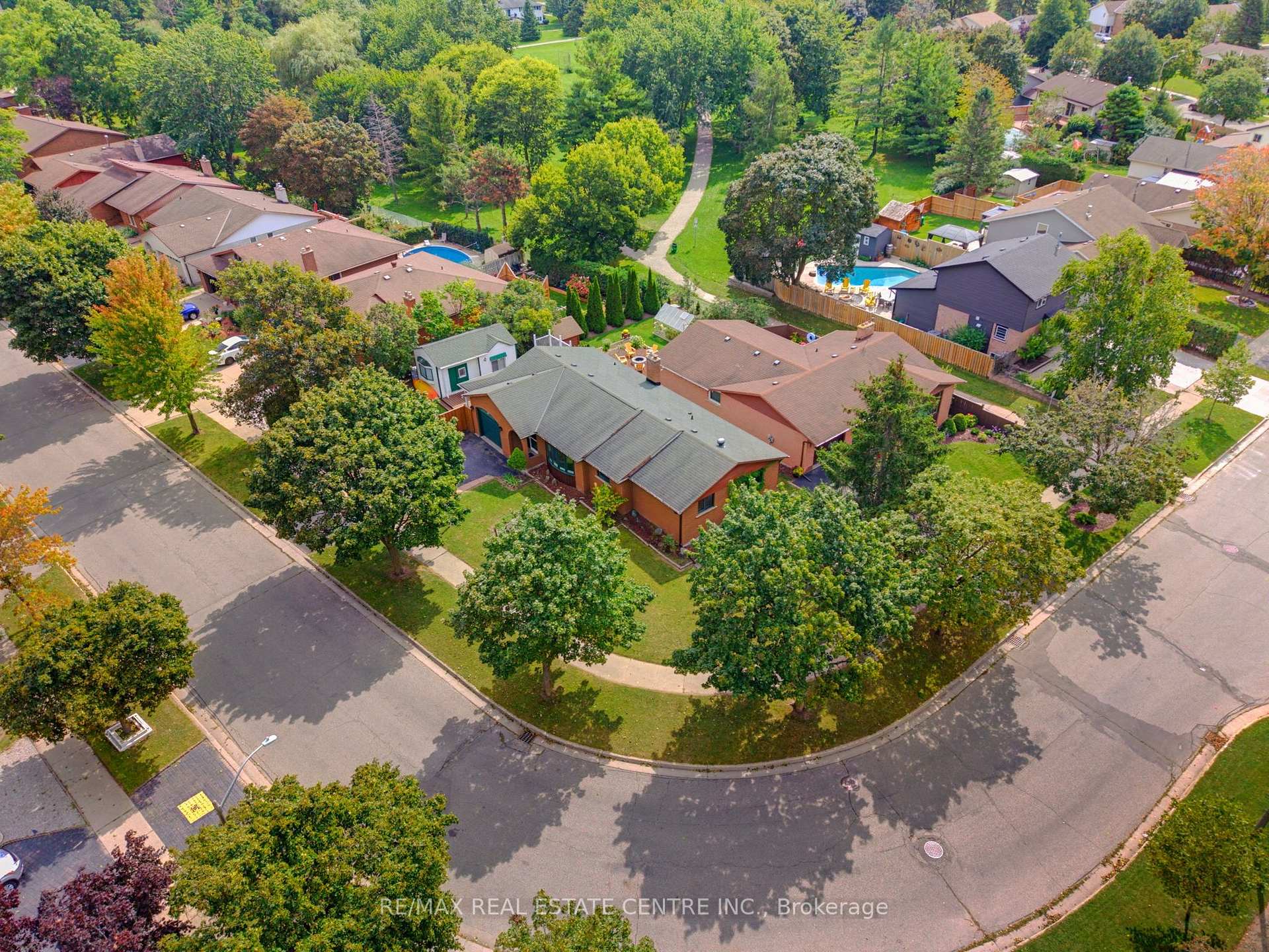 Photo 35 of 35 Windy Ridge Drive, Kitchener, Brigadoon — HOMEH
