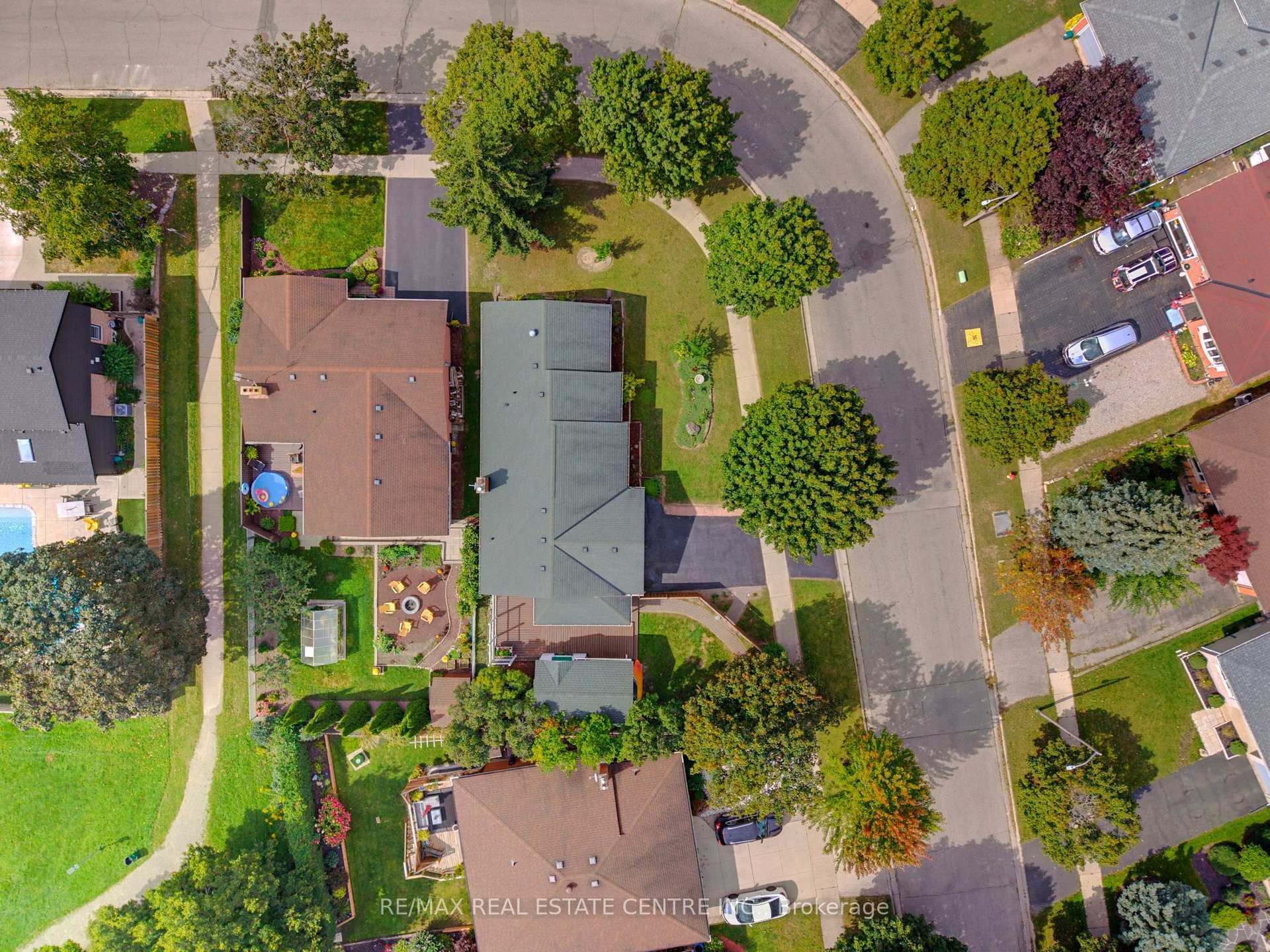 Photo 36 of 35 Windy Ridge Drive, Kitchener, Brigadoon — HOMEH