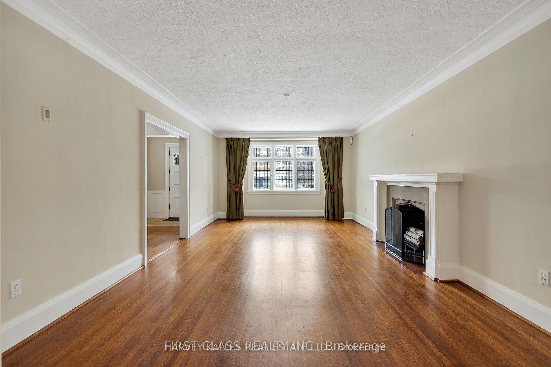 Photo 5 of 80 Douglas Drive, Toronto, Rosedale-Moore Park — HOMEH
