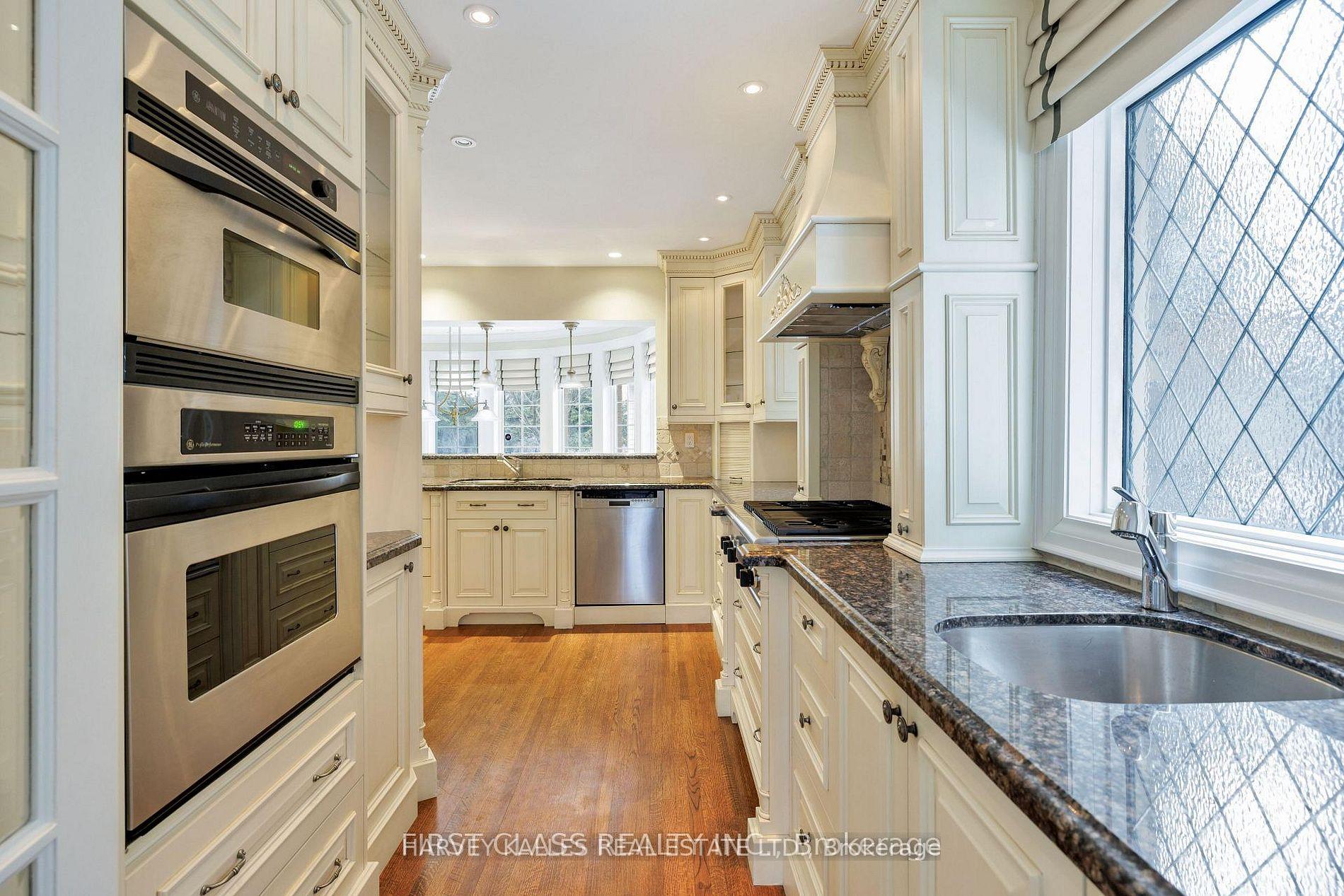 Photo 17 of 80 Douglas Drive, Toronto, Rosedale-Moore Park — HOMEH