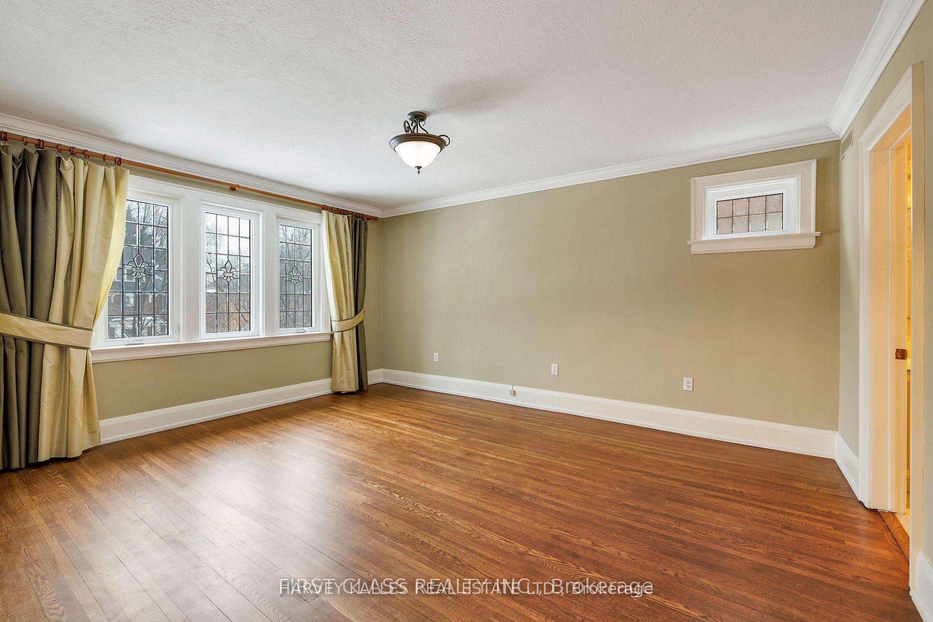 Photo 34 of 80 Douglas Drive, Toronto, Rosedale-Moore Park — HOMEH