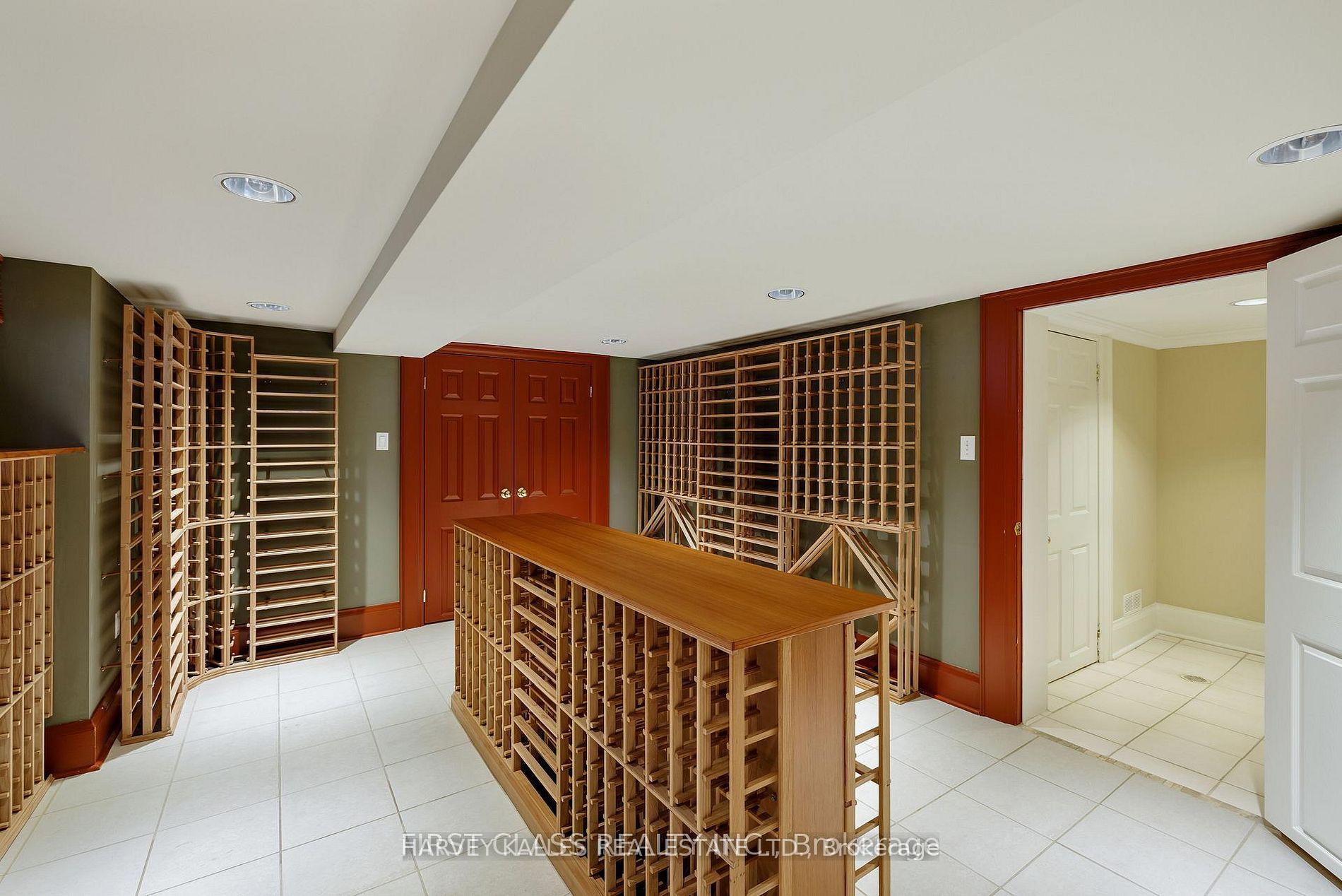 Photo 44 of 80 Douglas Drive, Toronto, Rosedale-Moore Park — HOMEH