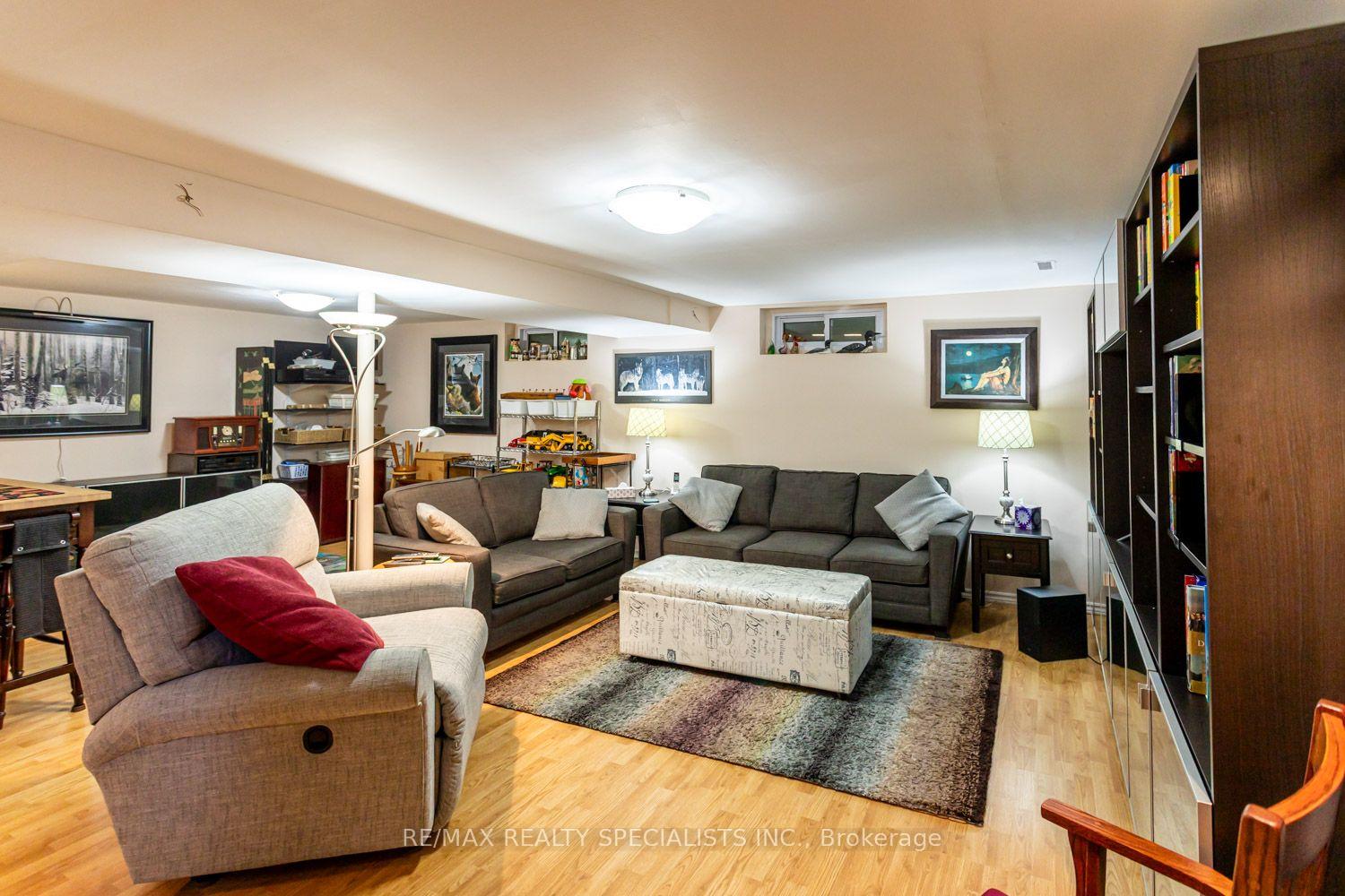 Photo 30 of 32 Falconer Drive, Mississauga, Streetsville — HOMEH