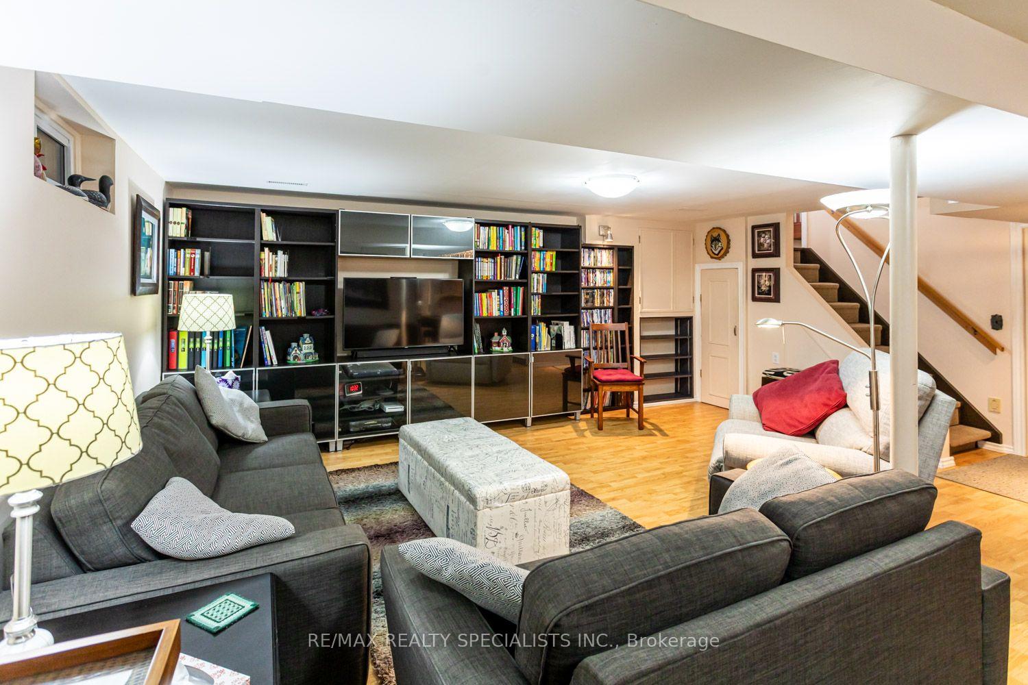 Photo 31 of 32 Falconer Drive, Mississauga, Streetsville — HOMEH