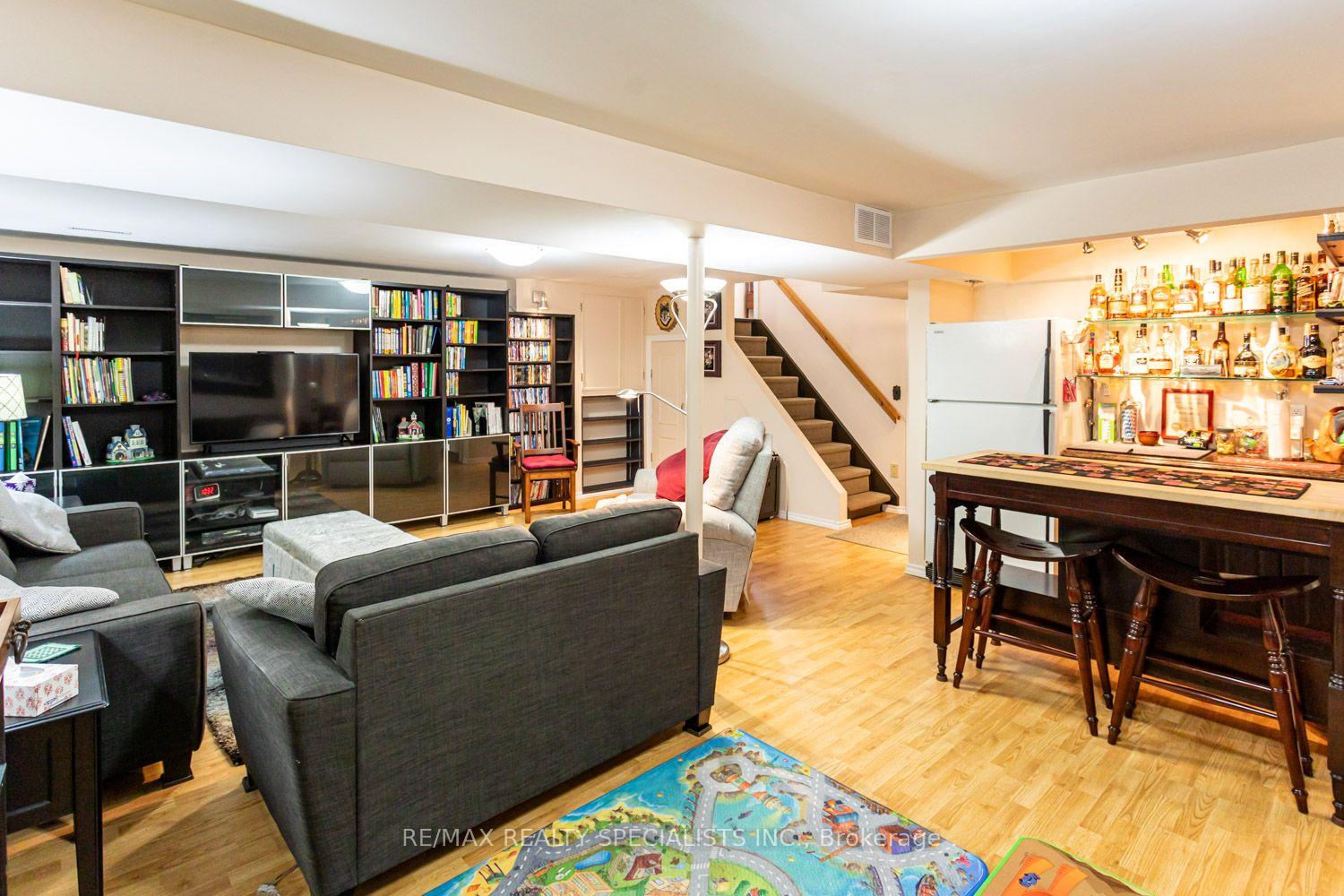 Photo 32 of 32 Falconer Drive, Mississauga, Streetsville — HOMEH
