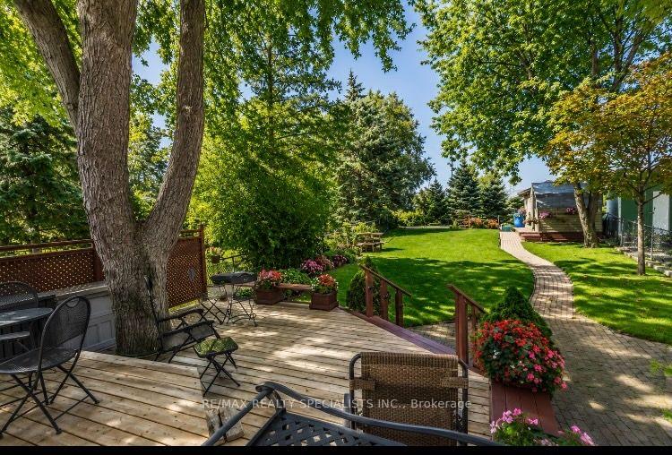 Photo 38 of 32 Falconer Drive, Mississauga, Streetsville — HOMEH