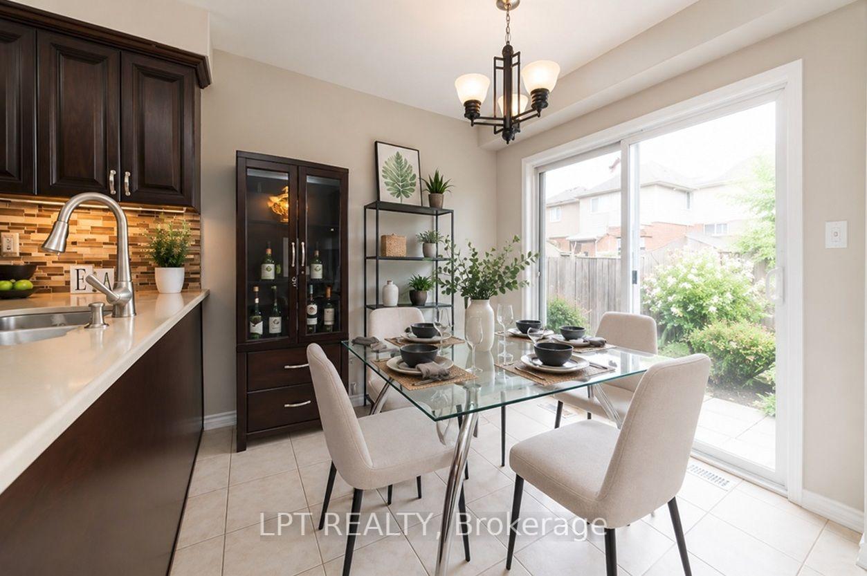 Photo 9 of 690 Brasswinds Trail, Oshawa, Pinecrest — HOMEH