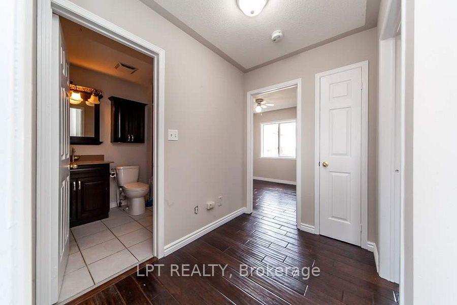 Photo 10 of 690 Brasswinds Trail, Oshawa, Pinecrest — HOMEH