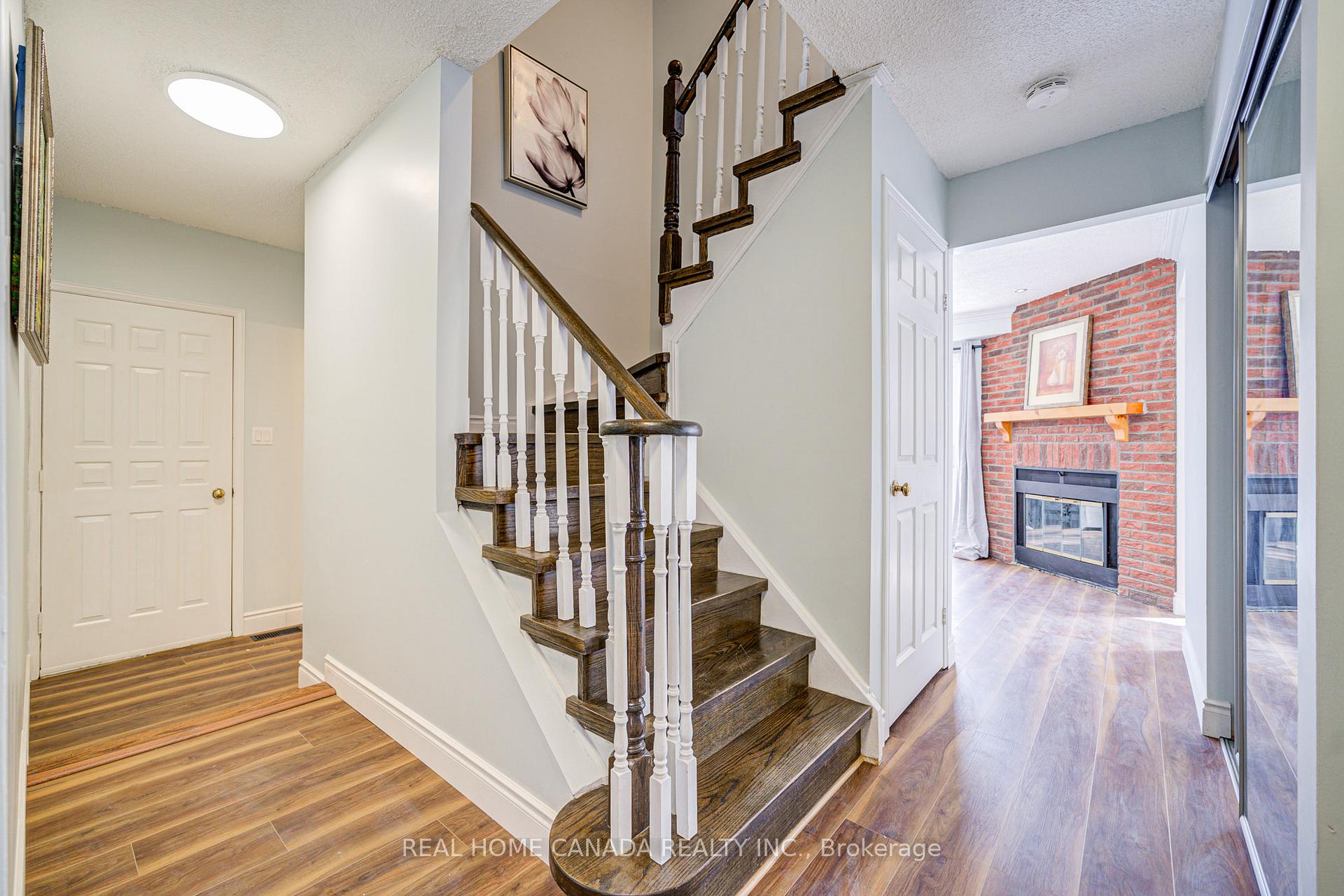 Photo 3 of 21 Hallen Road, Brampton, Fletcher's West — HOMEH