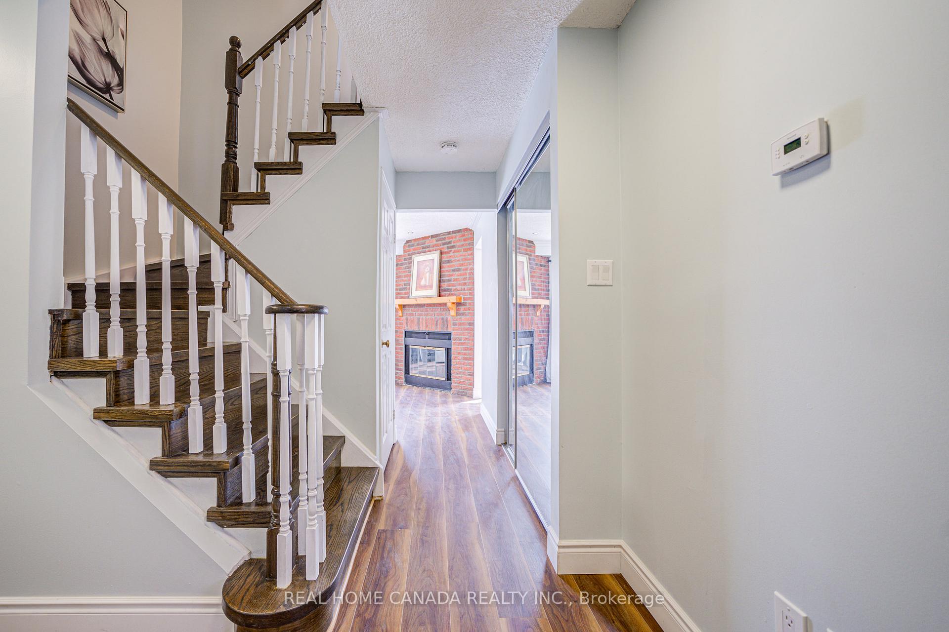 Photo 4 of 21 Hallen Road, Brampton, Fletcher's West — HOMEH